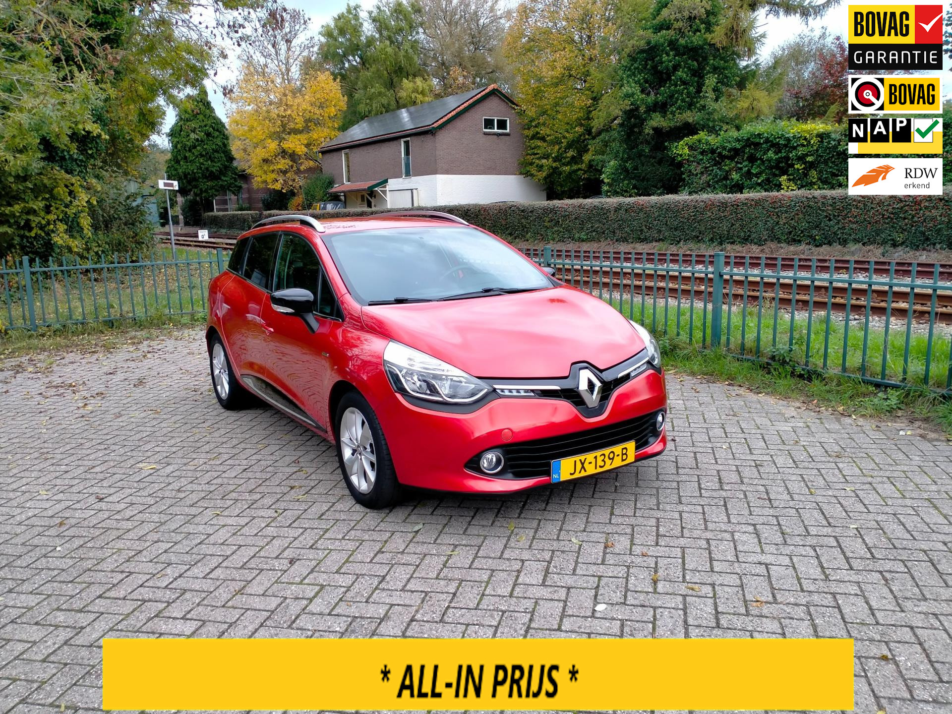 Renault Clio 0.9 TCe Limited airco navi lage km ALLINPRIJS 2016 - voorkant