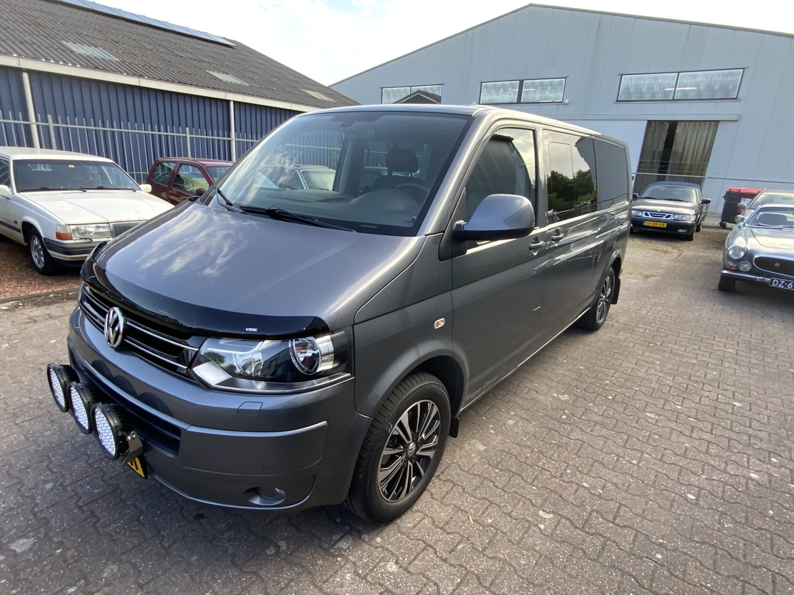 Volkswagen Multivan Multivan 2.0 TDI 4Motion 2010 - voorkant