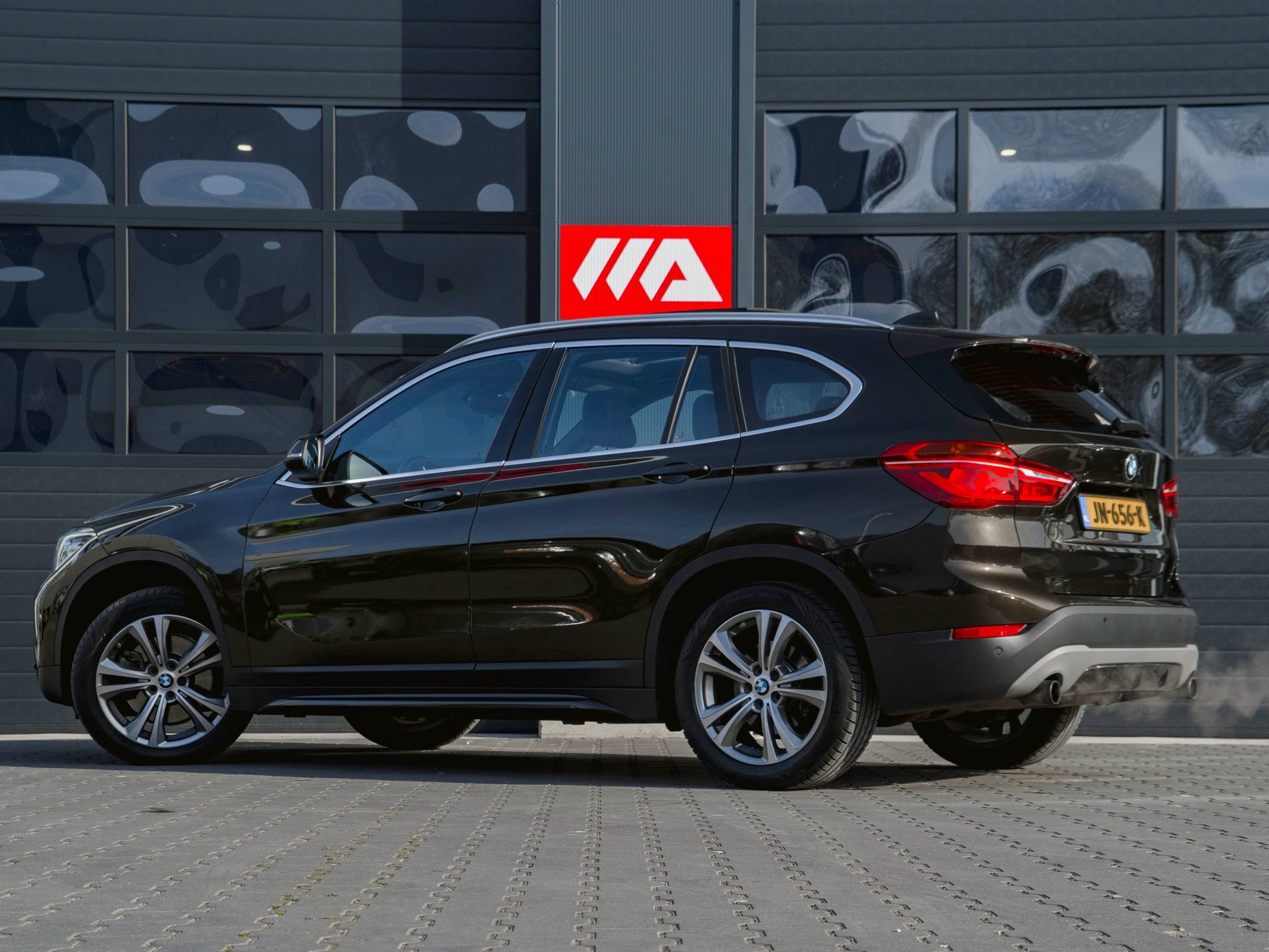 Foto van BMW X1 Xdrive20i