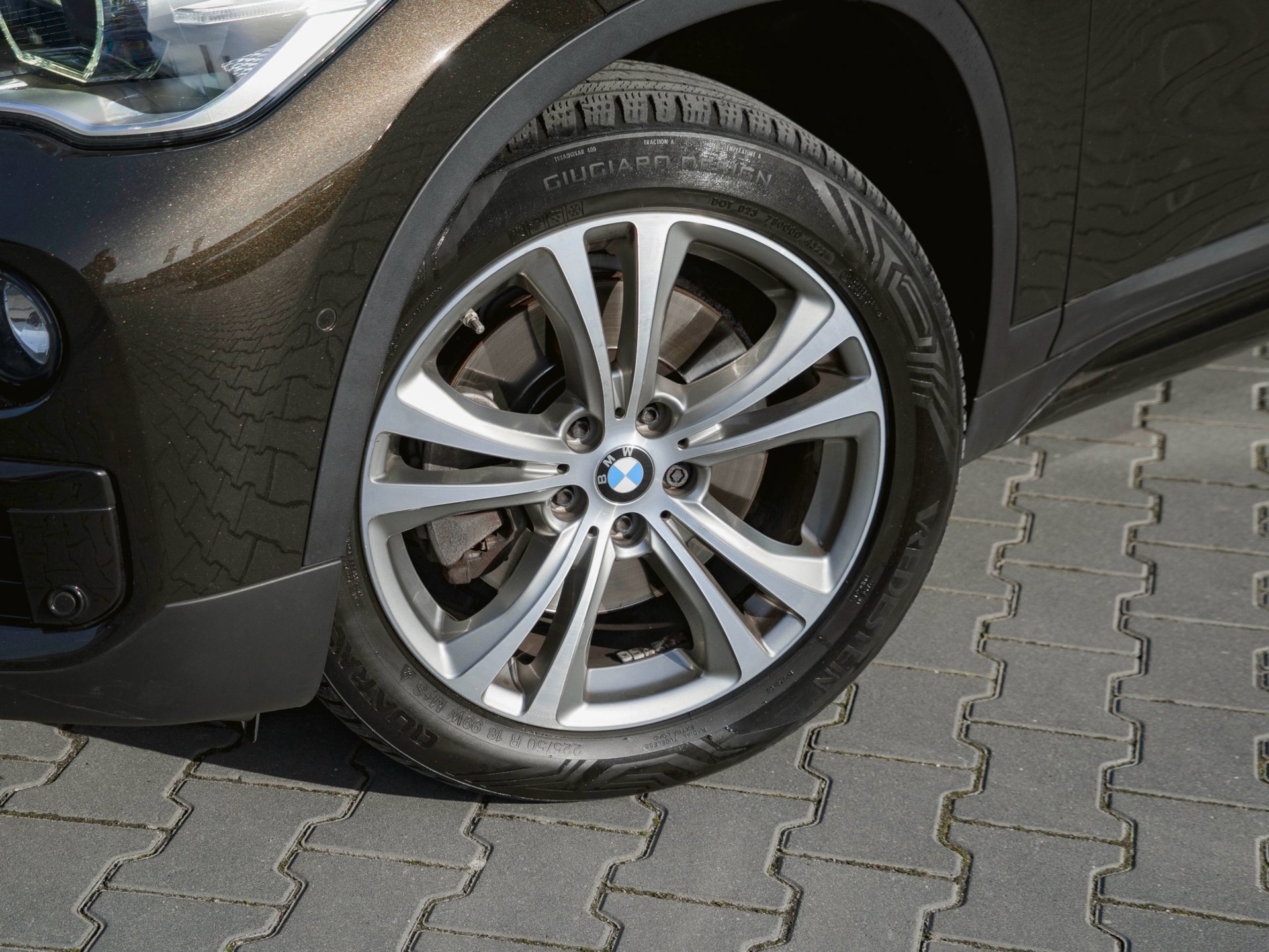 Foto van BMW X1 Xdrive20i