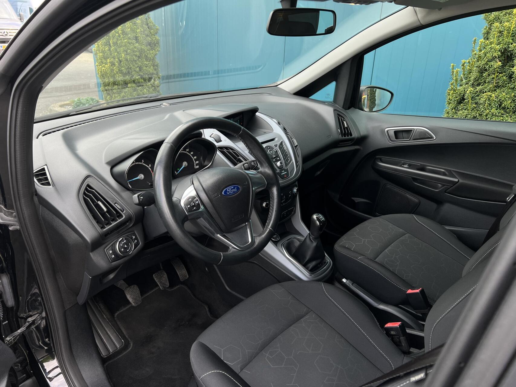 Foto van Ford B-max