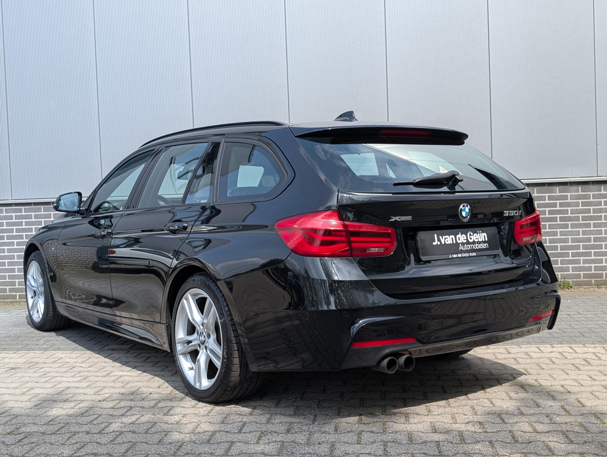 Foto van BMW 330i xDrive