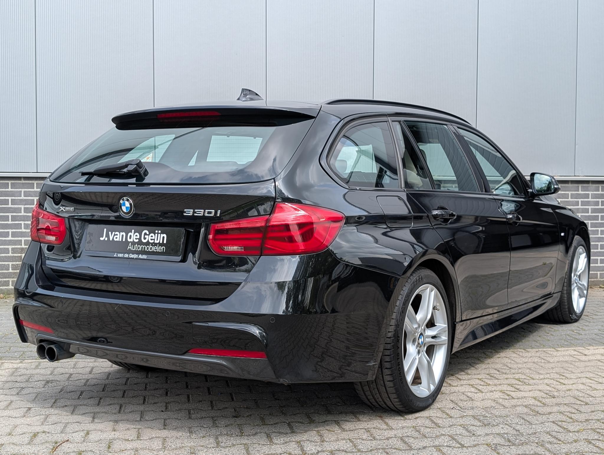 Foto van BMW 330i xDrive