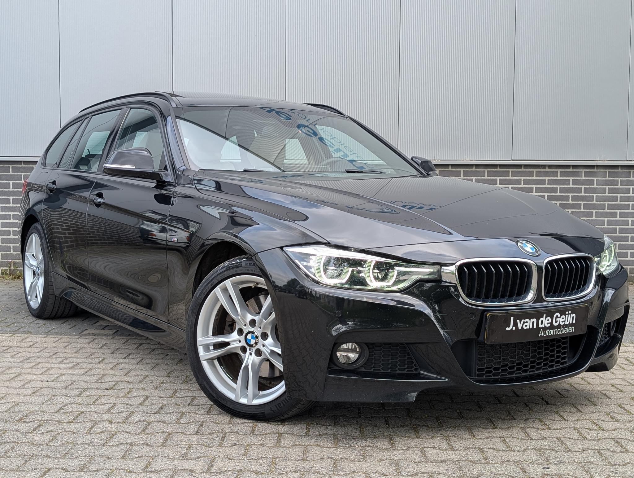 Foto van BMW 330i xDrive
