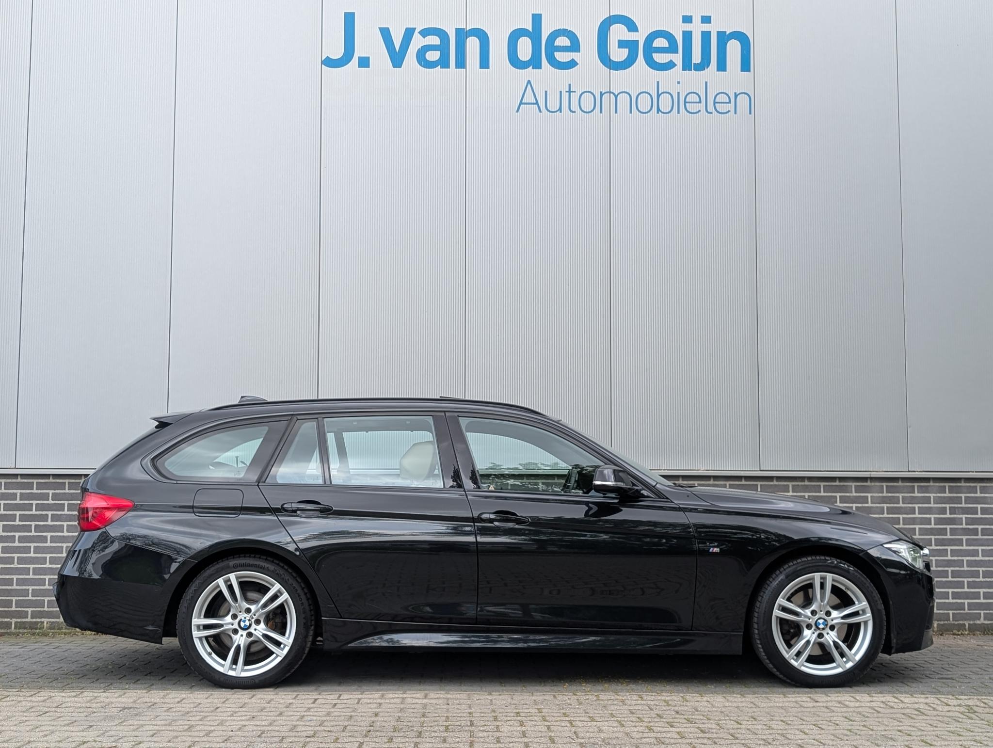 Foto van BMW 330i xDrive