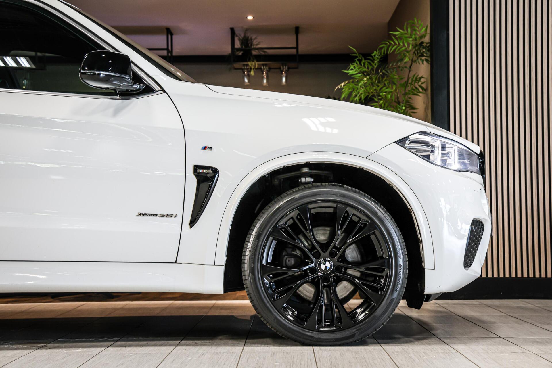 Foto van BMW X5 Xdrive35i
