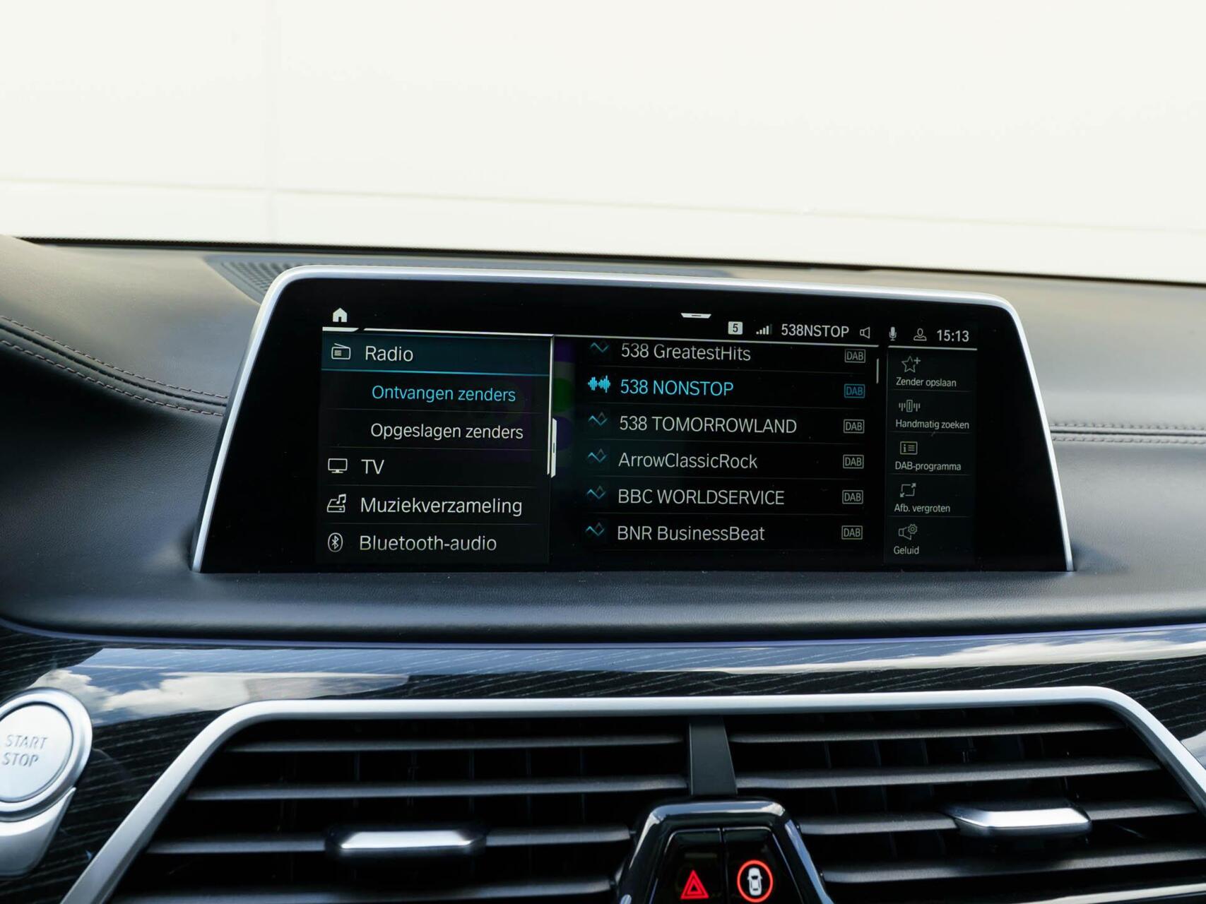 Foto van BMW 745e