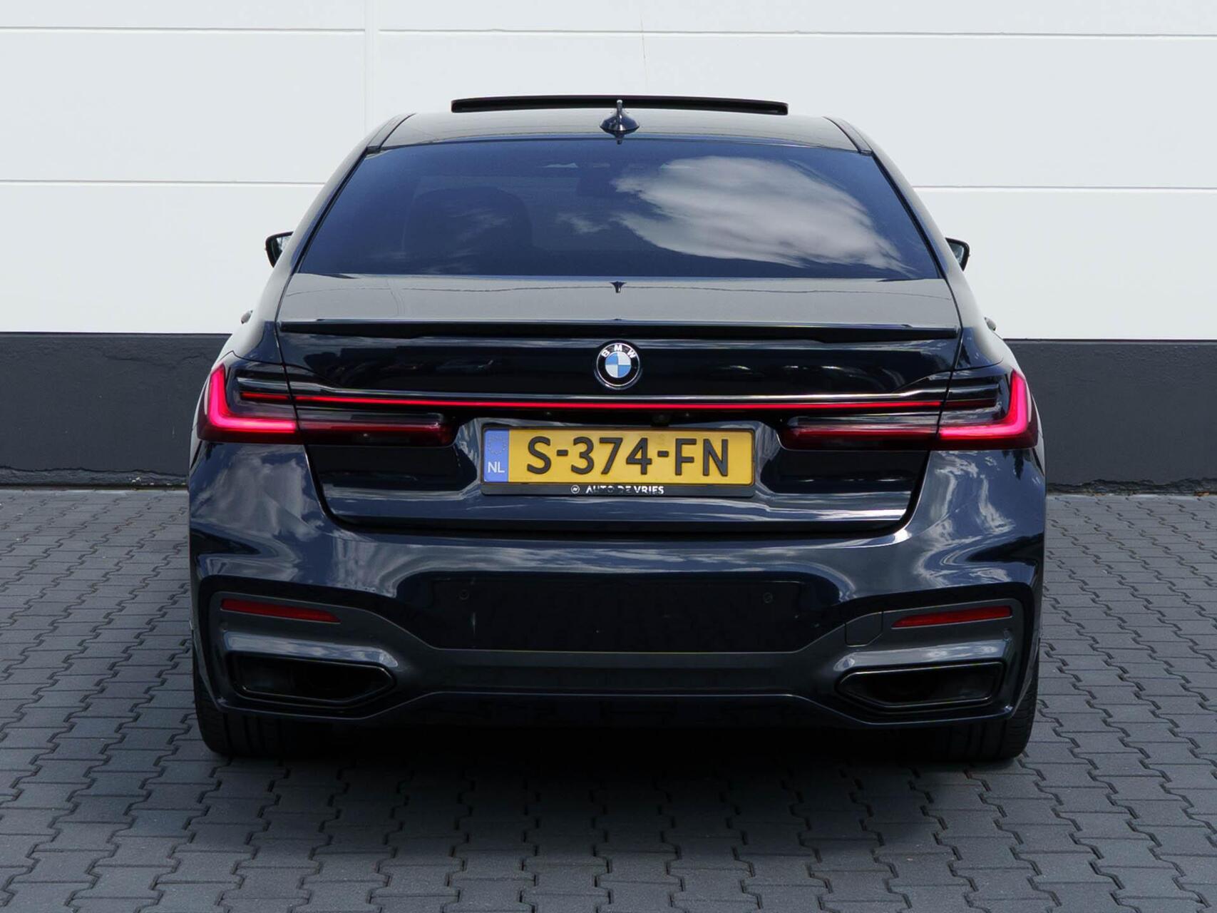 Foto van BMW 745e