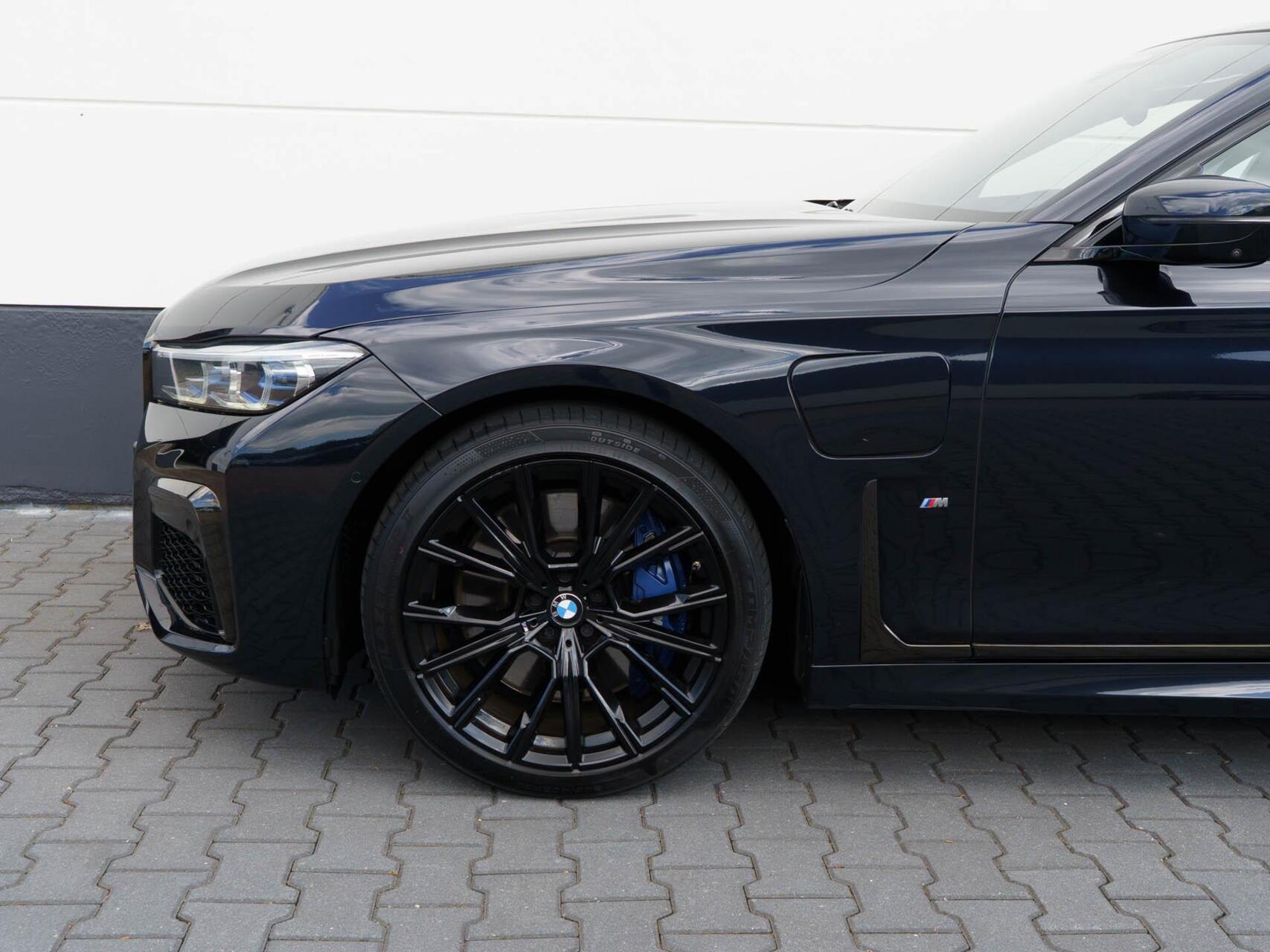 Foto van BMW 745e