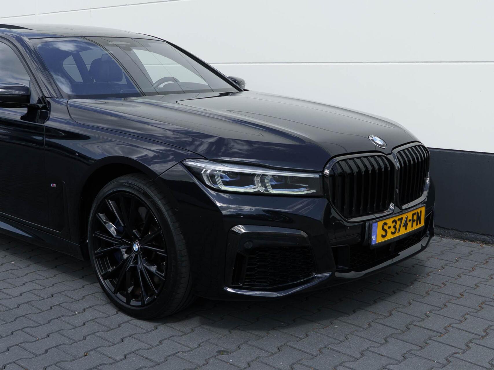 Foto van BMW 745e