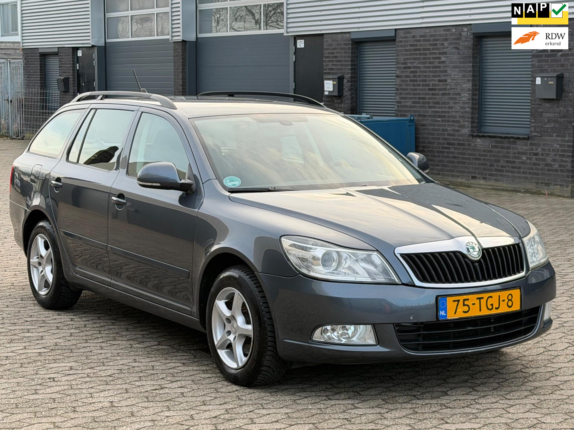 Skoda Octavia 1.4 TSI Greentech Ambition Business Line NAVI CRUISE CLIMA TREKHAAK 2012 - voorkant