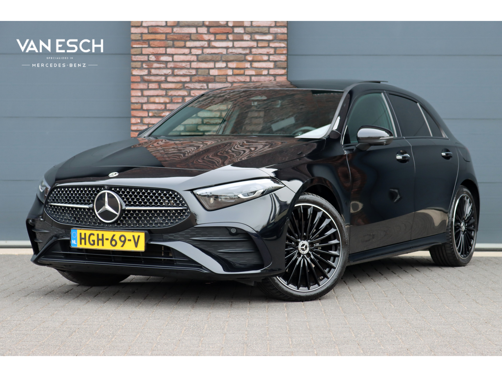 Mercedes-Benz A 250 E 250 e AMG Line | 2023 - voorkant