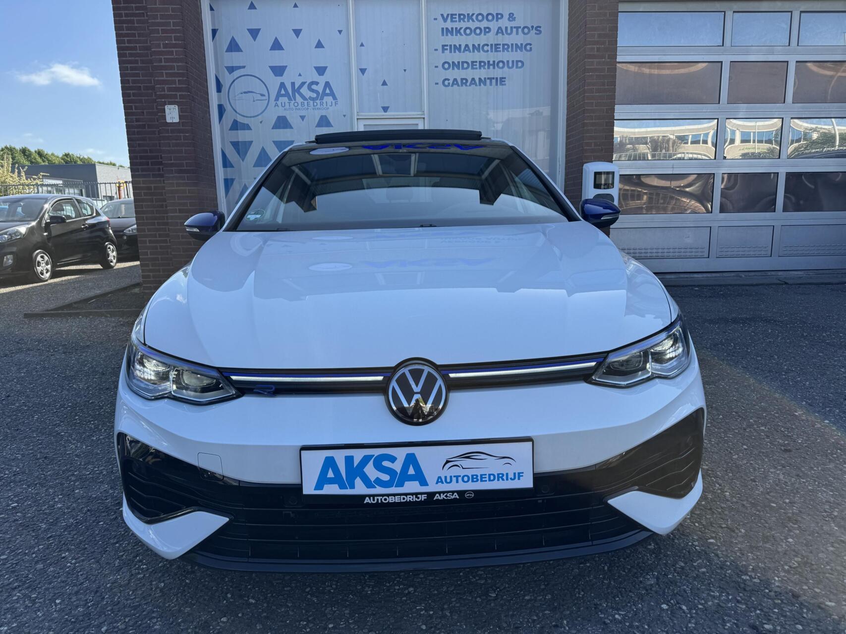 Foto van Volkswagen Golf 8 R 333pk