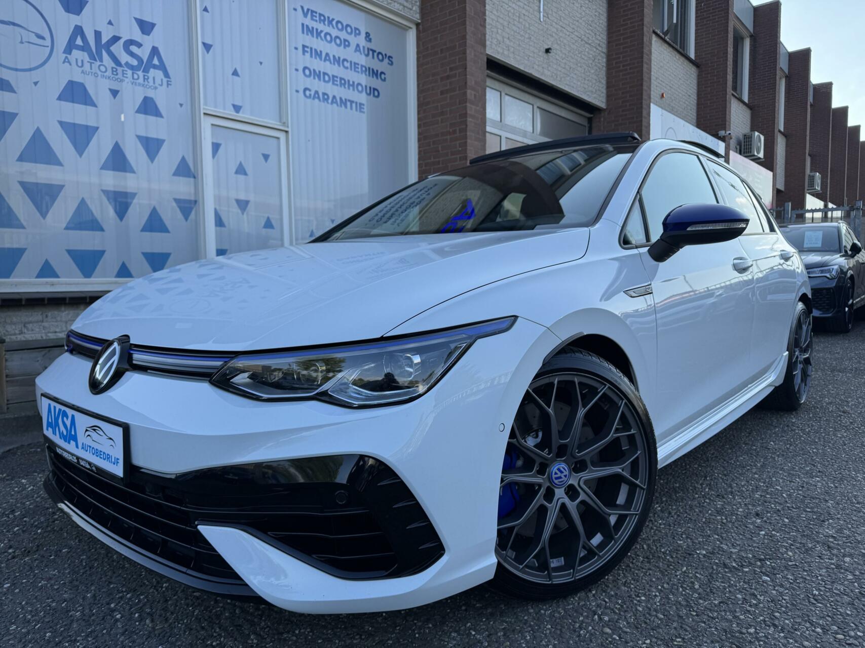 Foto van Volkswagen Golf 8 R 333pk