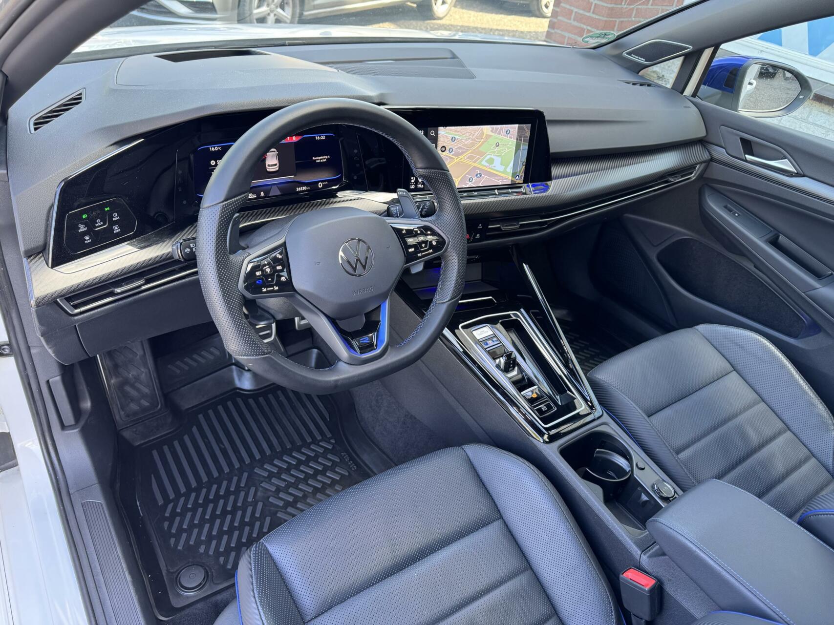 Foto van Volkswagen Golf 8 R 333pk