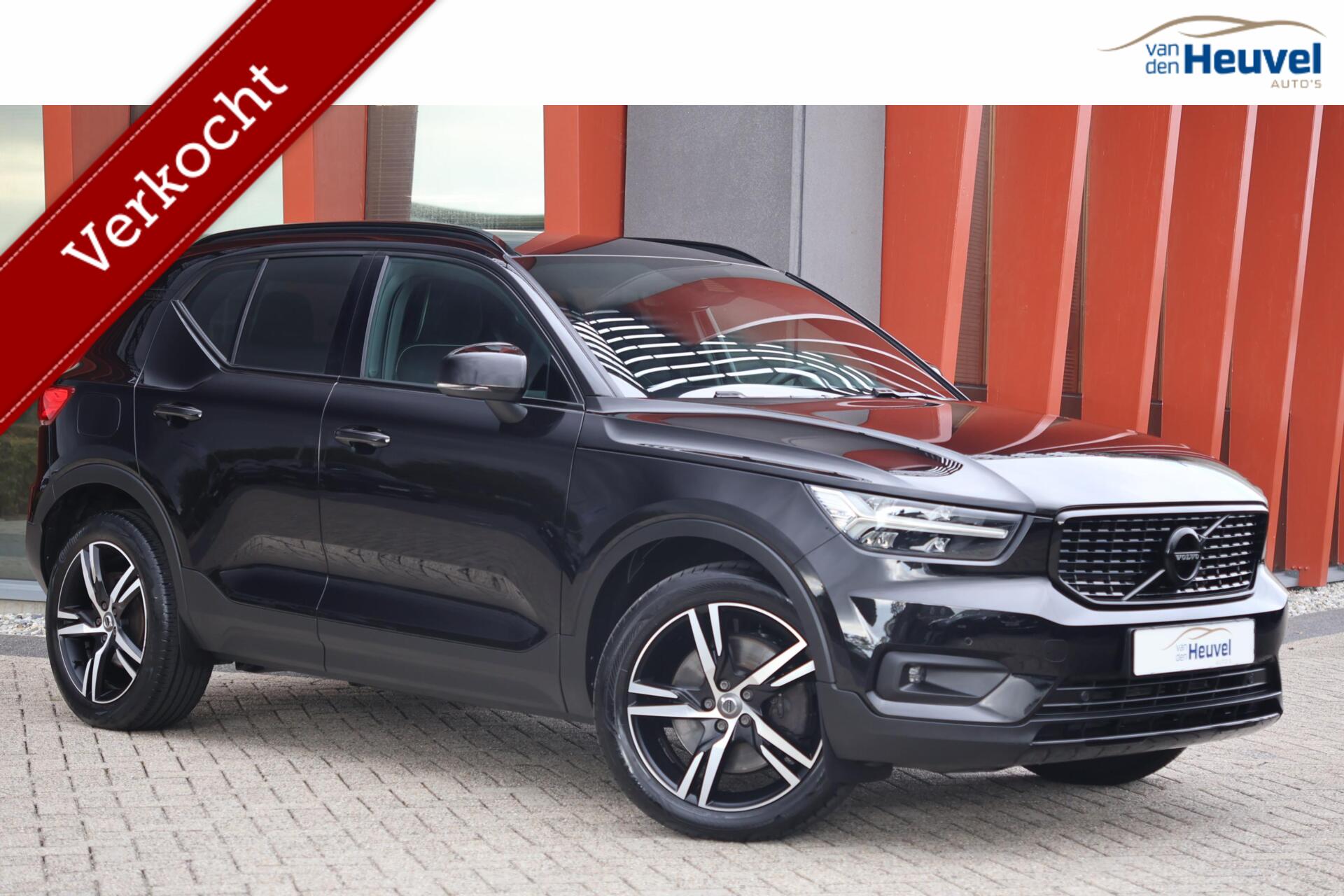 Volvo XC40 T4 Recharge R-Design | Parkeercamera | Keyless | Glossy Black 2021 - voorkant