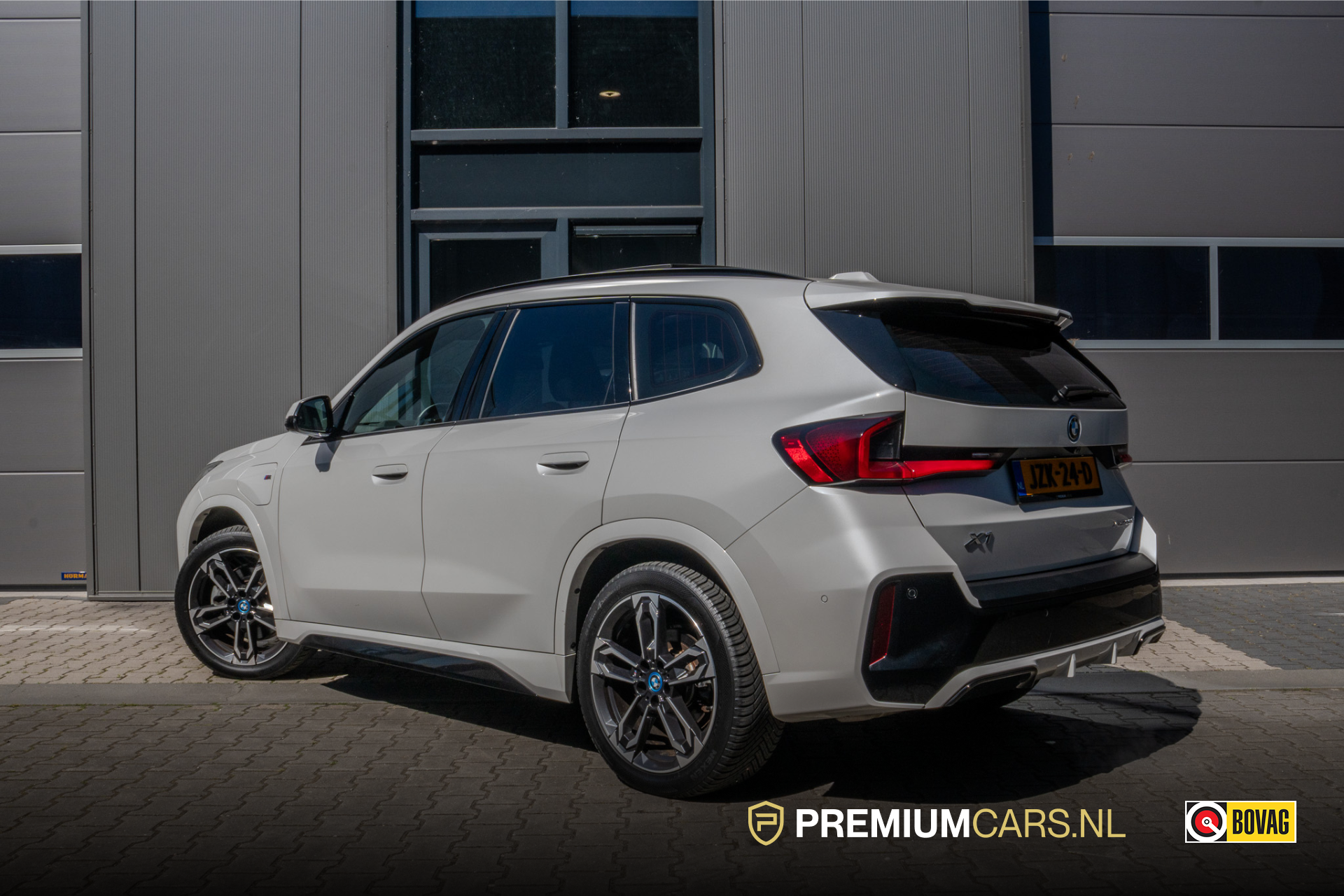 Foto van BMW X1 Xdrive25e
