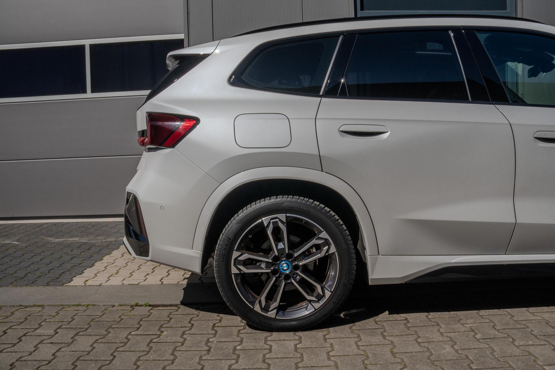 Foto van BMW X1 Xdrive25e