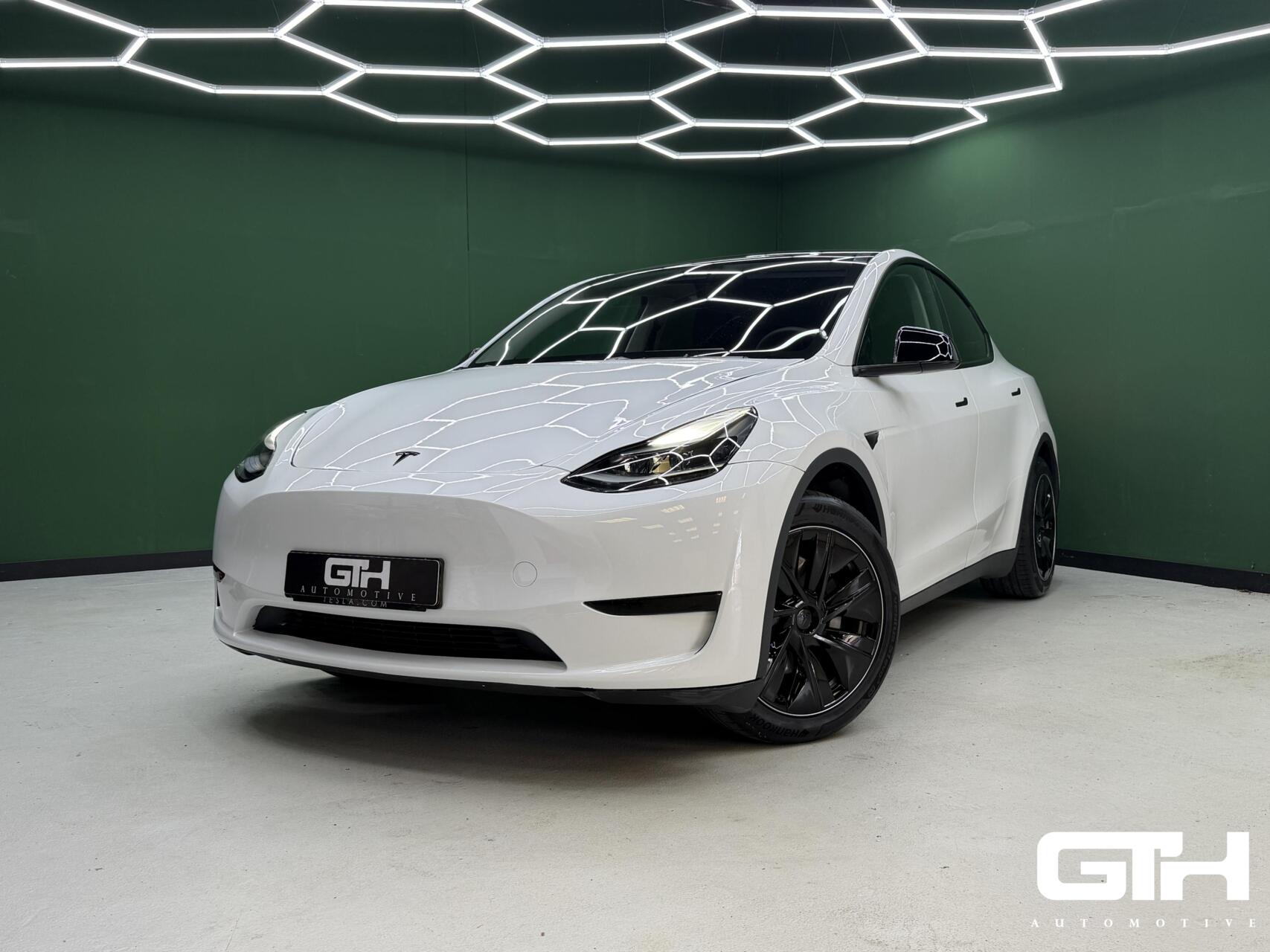 Tesla Model Y Long Range RWD 75 kWh Autopilot | Leder | 2024 2024 - voorkant