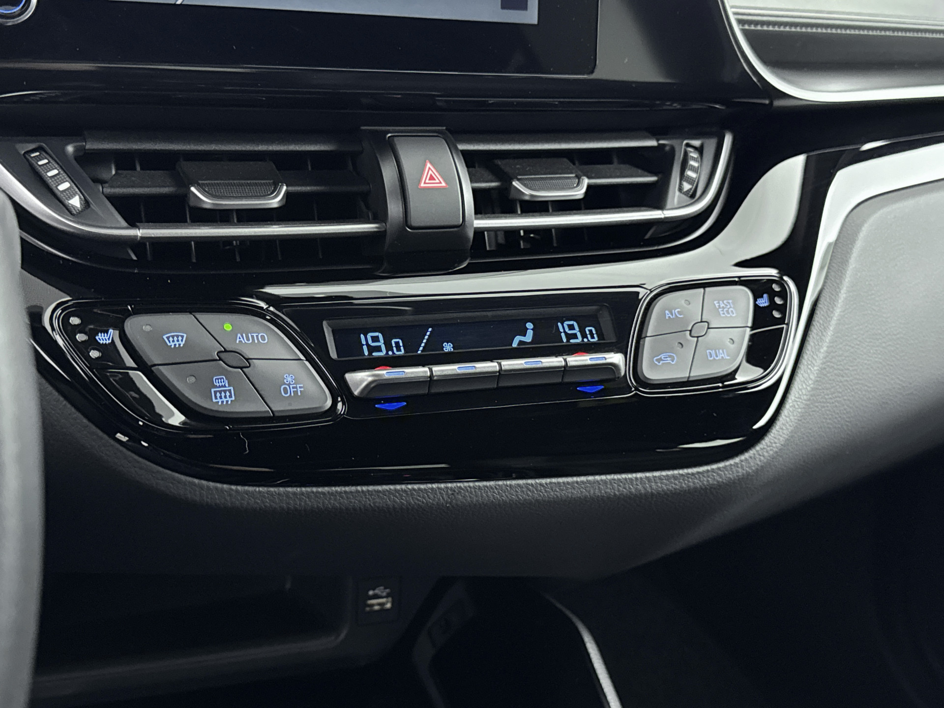 Foto van Toyota Toyota C-hr