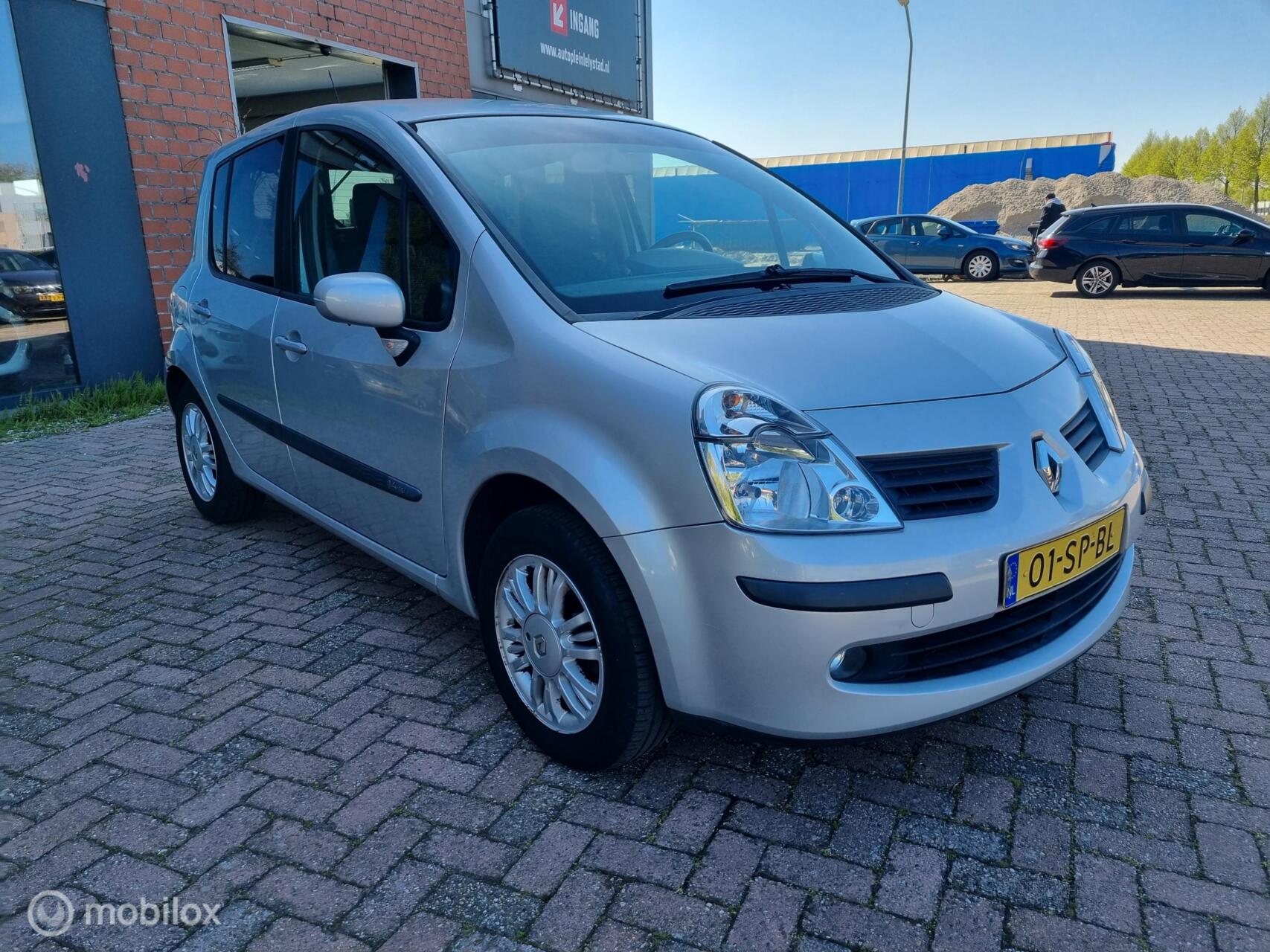 Foto van RENAULT MODUS