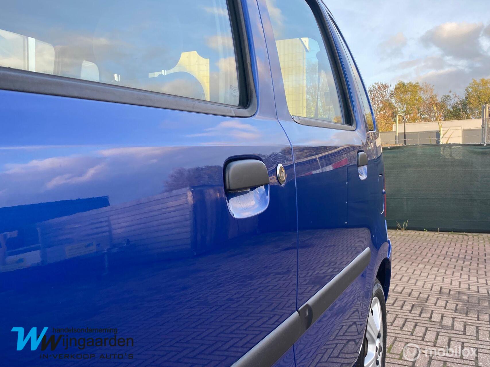 Foto van Opel Agila