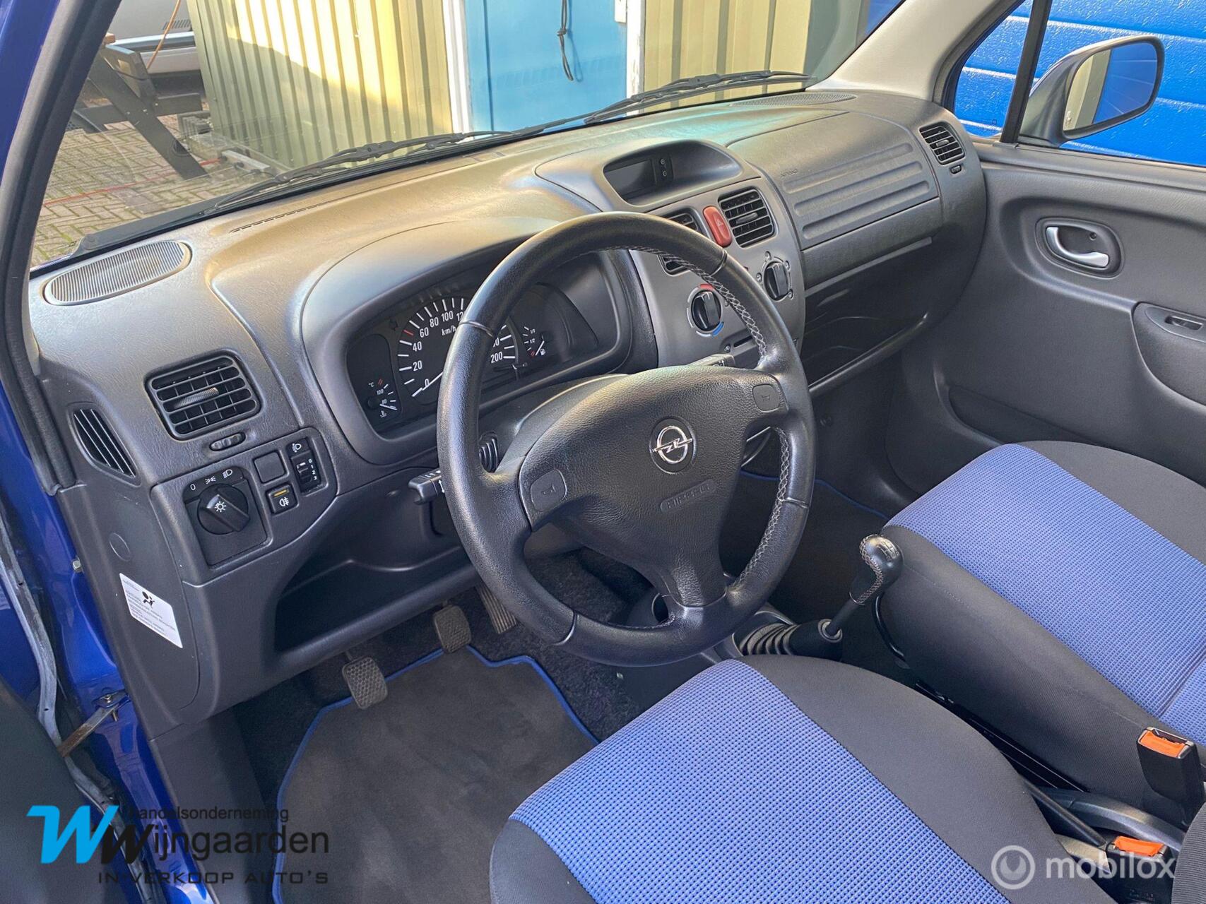 Foto van Opel Agila