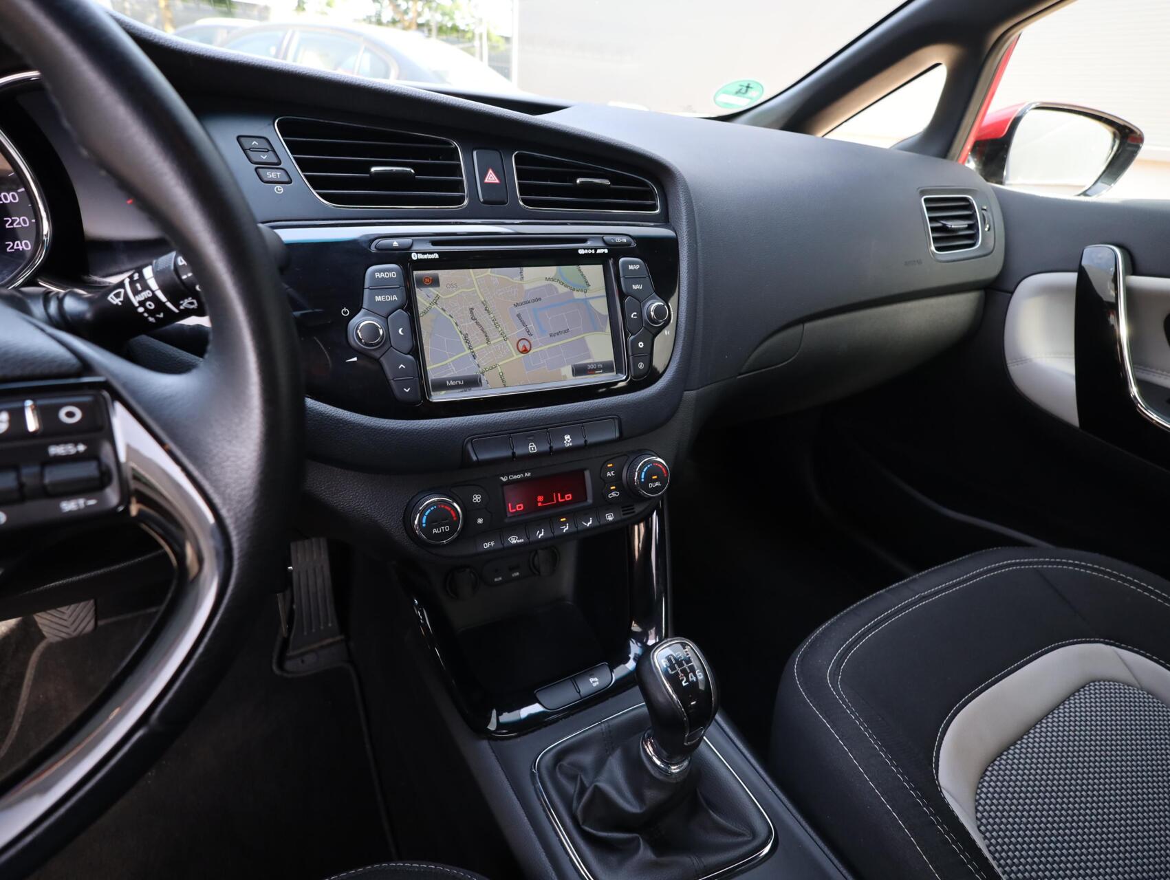 Foto van Kia Cee D