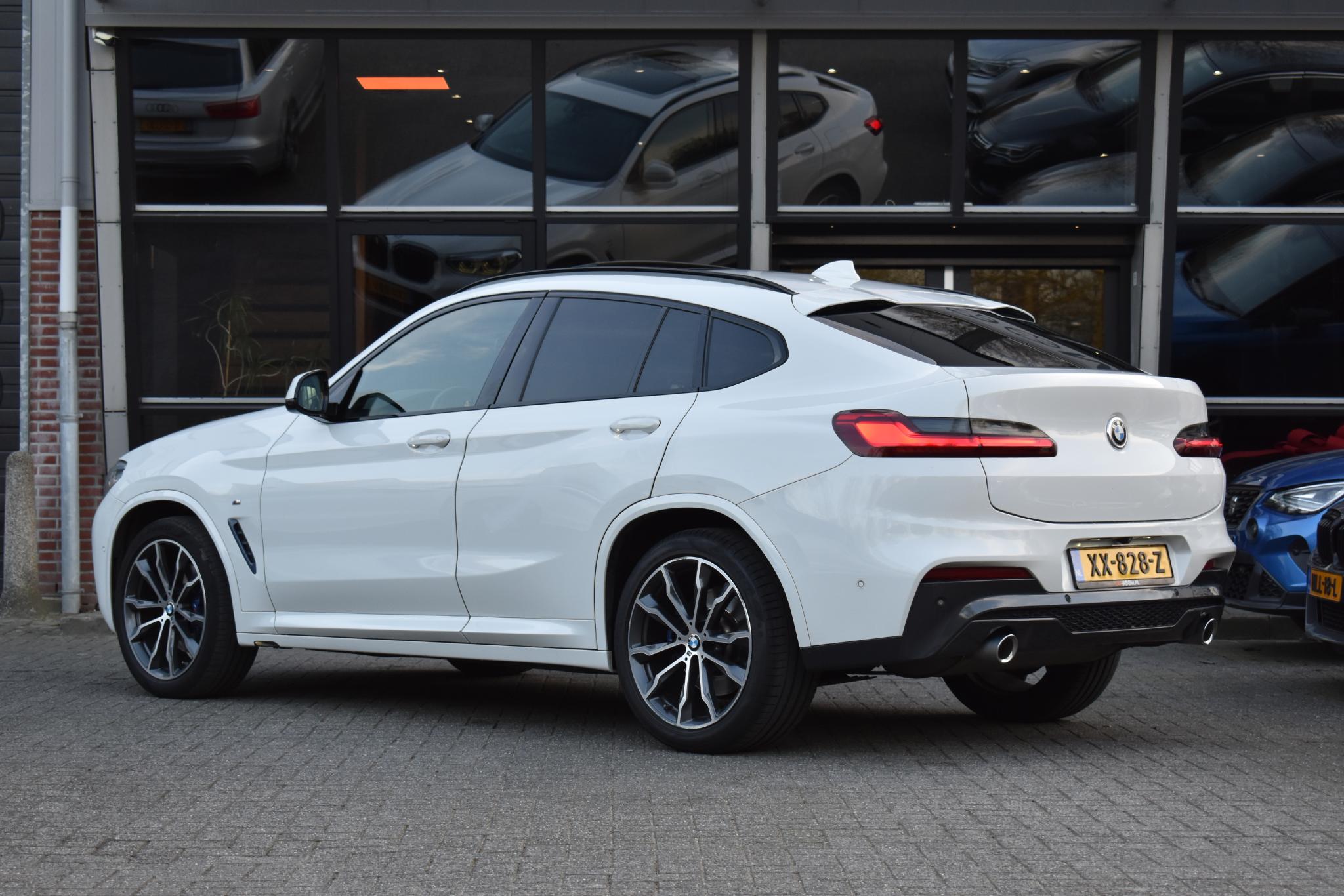 Foto van BMW X4 Xdrive20i