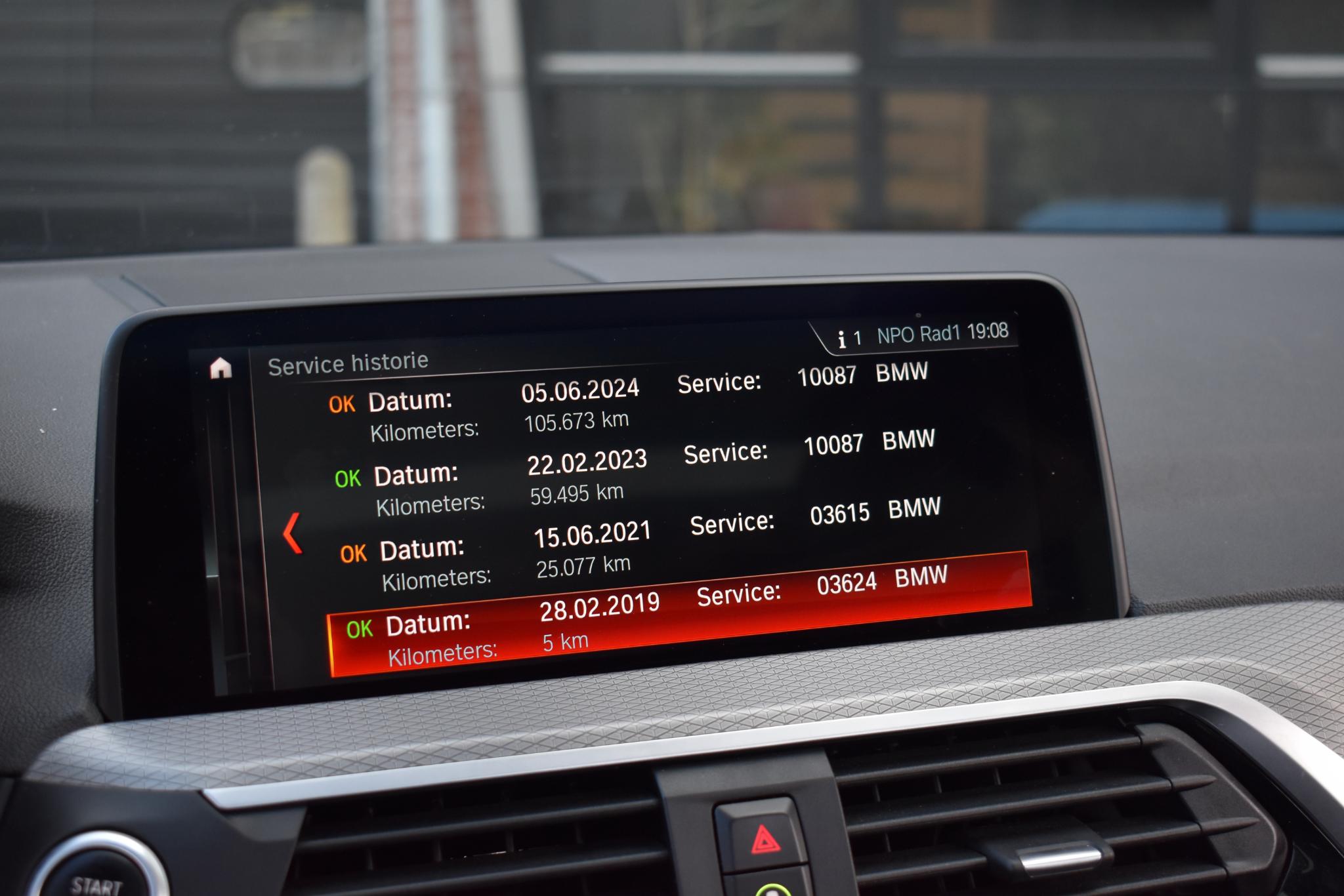 Foto van BMW X4 Xdrive20i