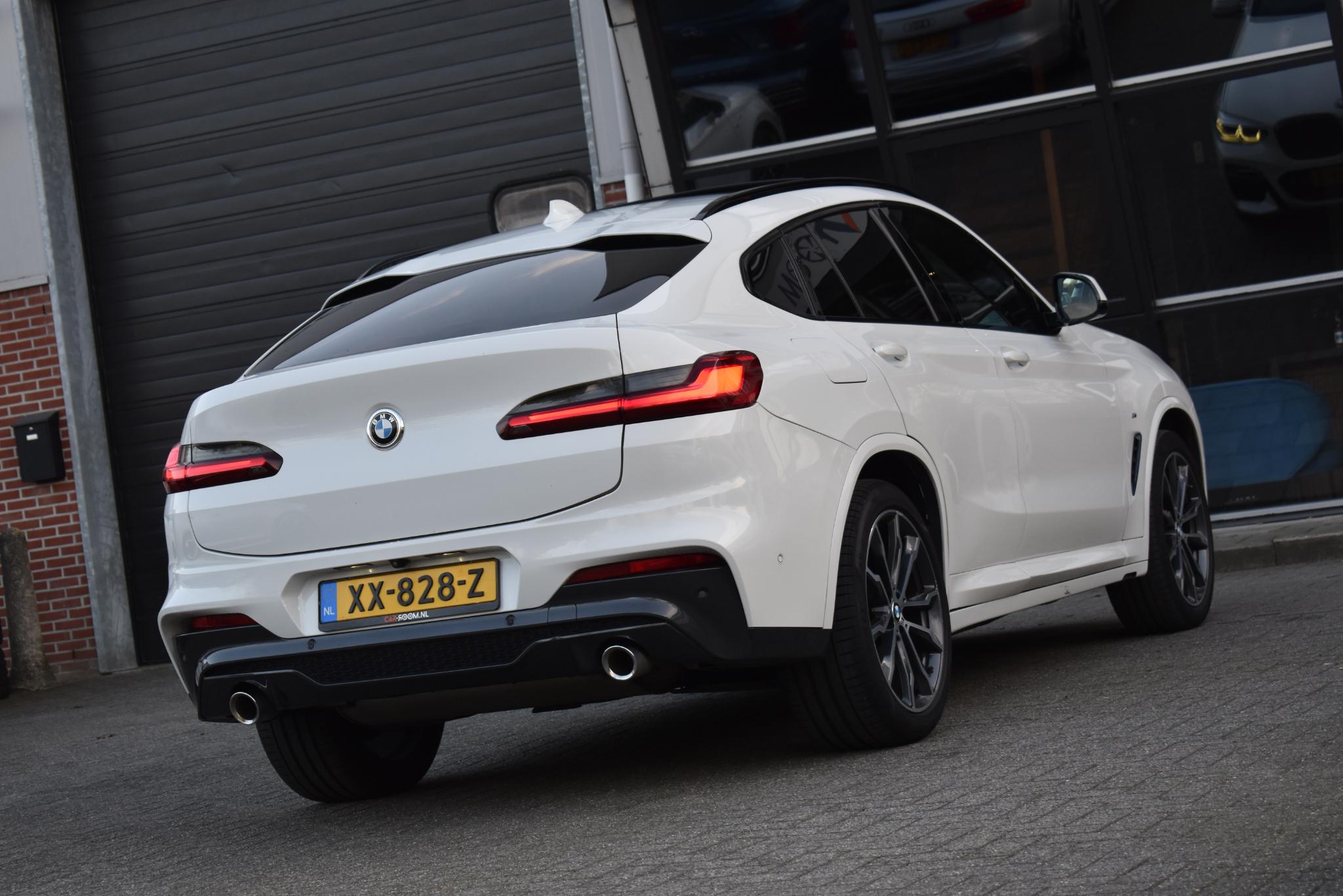 Foto van BMW X4 Xdrive20i