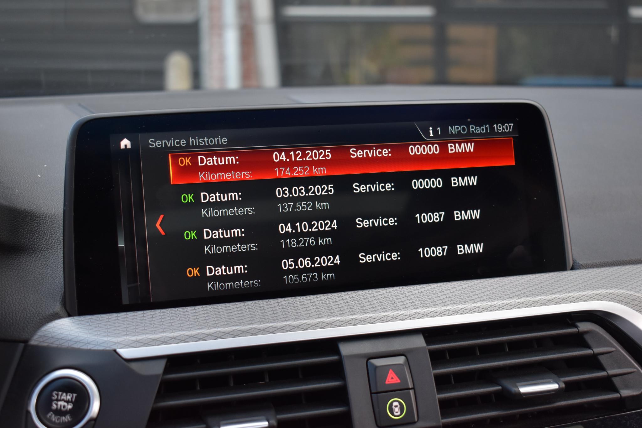 Foto van BMW X4 Xdrive20i