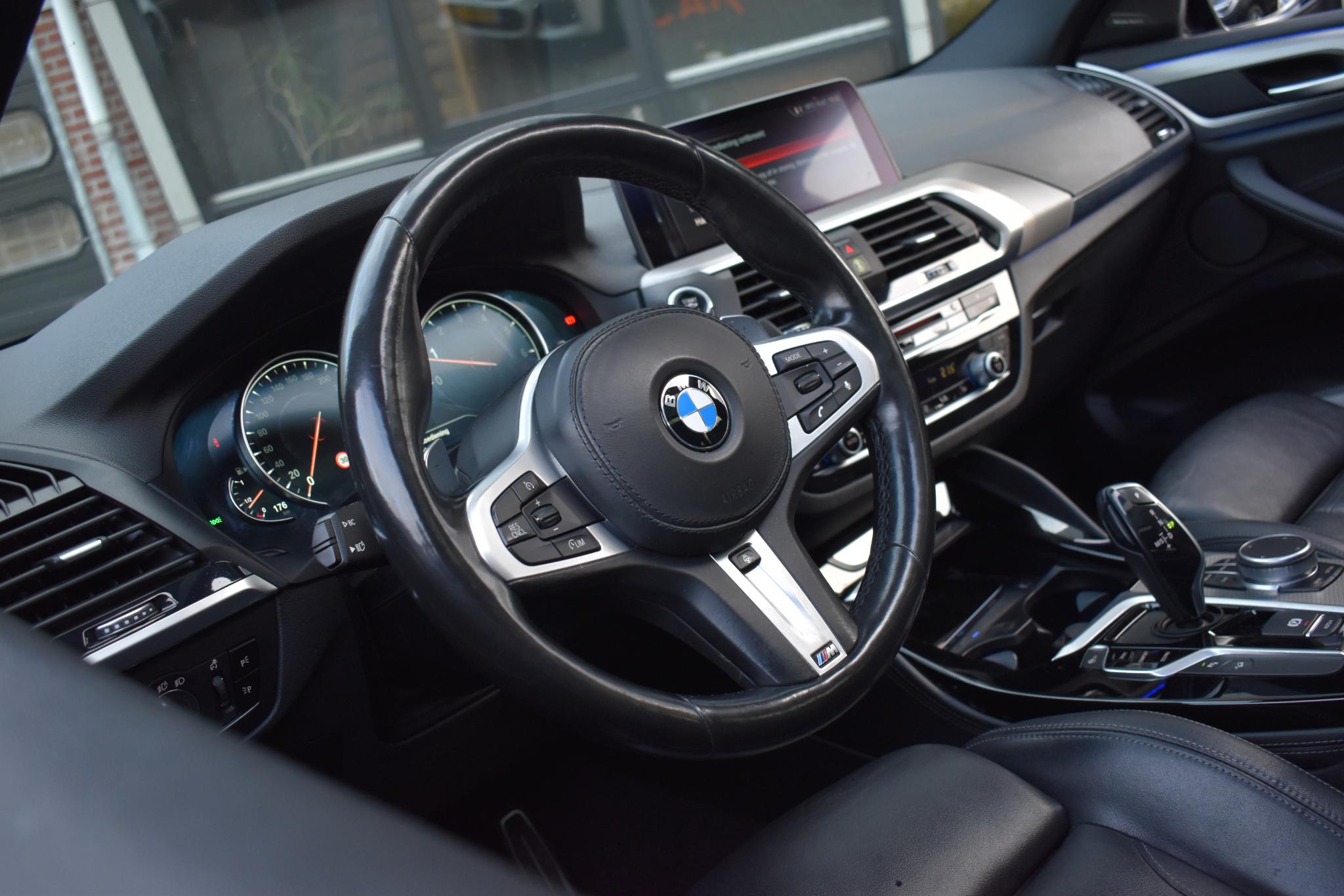 Foto van BMW X4 Xdrive20i