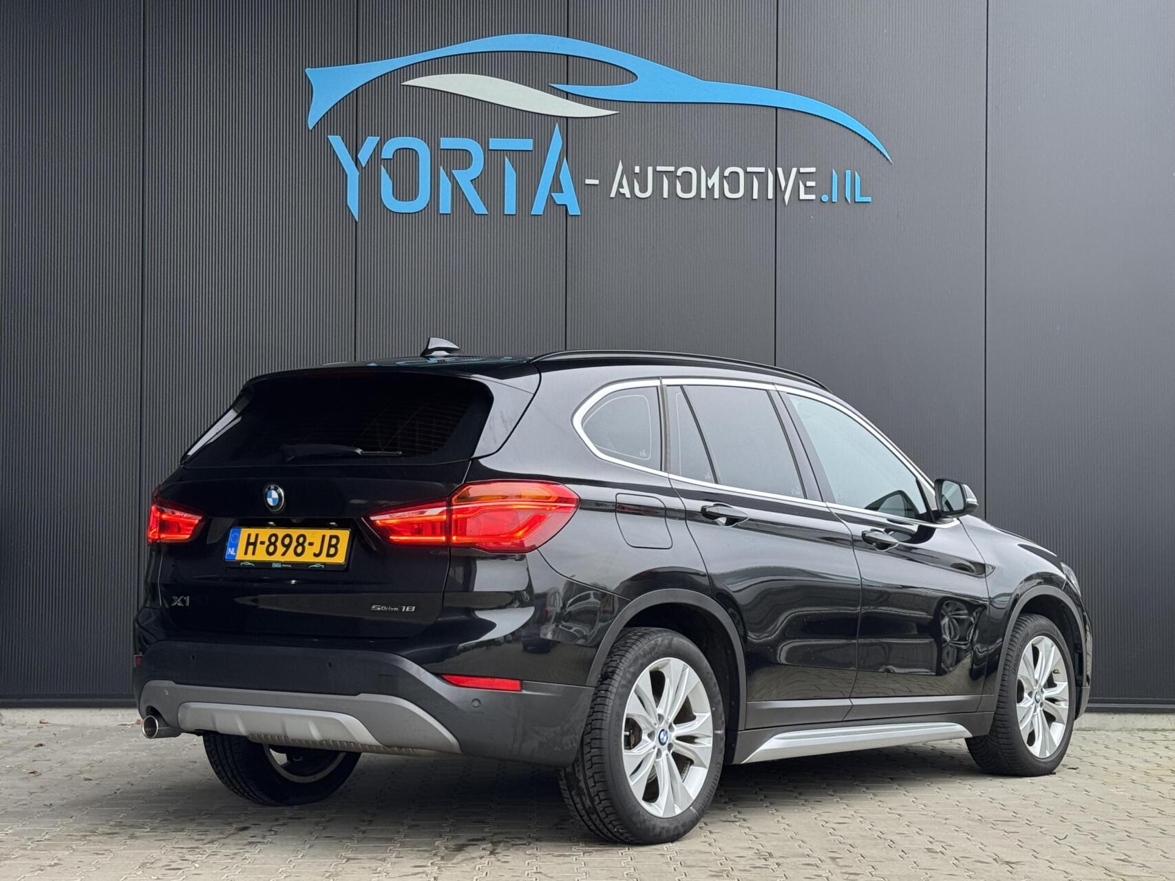 Foto van BMW X1 Sdrive18i