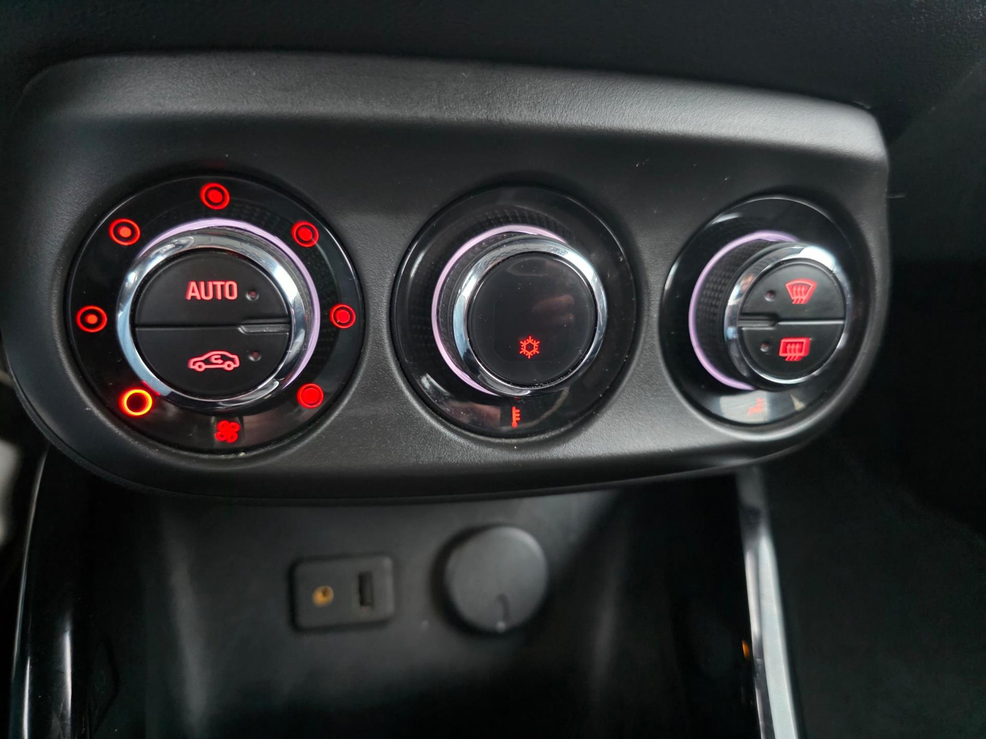 Foto van Opel Adam