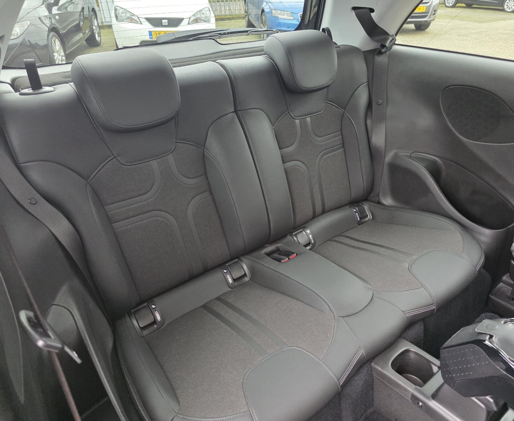 Foto van Opel Adam