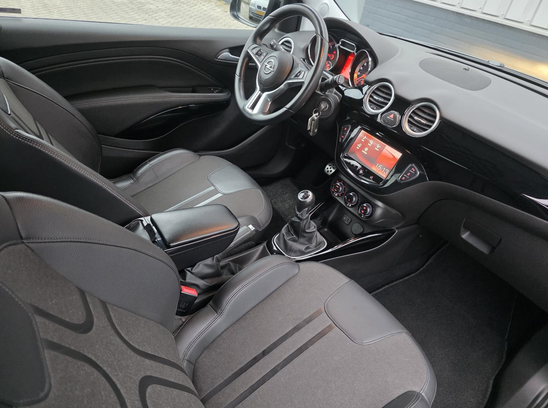 Foto van Opel Adam