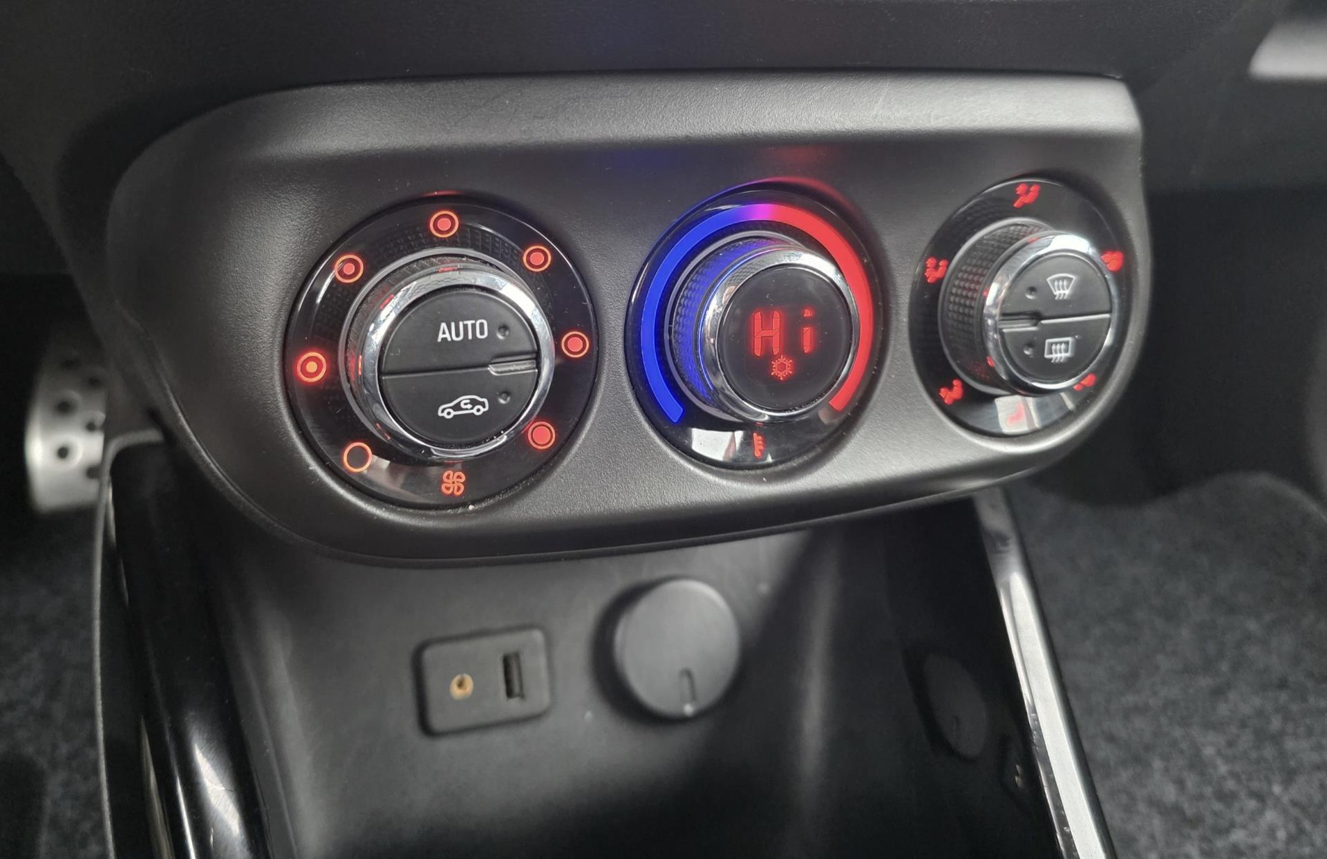 Foto van Opel Adam