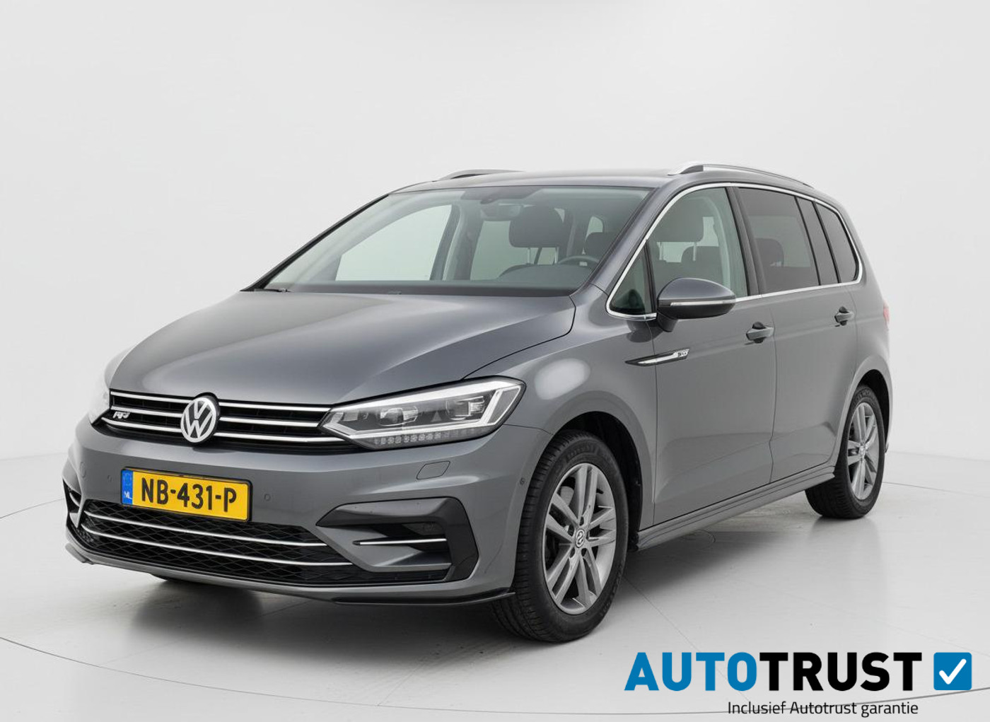 Volkswagen Touran 1.4 TSI Highline R-LINE ADAP TREKHAAK STOELVERW. 2017 - voorkant