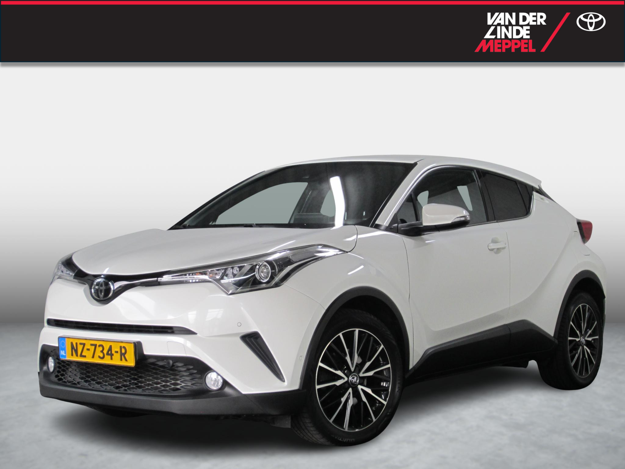 Toyota Toyota C-hr 1.2 Executive Trekhaak Navi Camera 2017 - voorkant