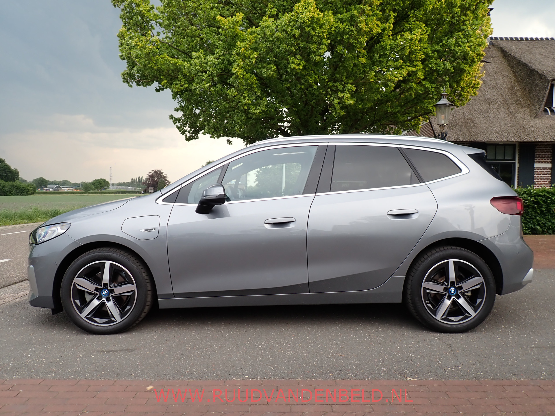 Foto van BMW 225e xDrive Active Tourer