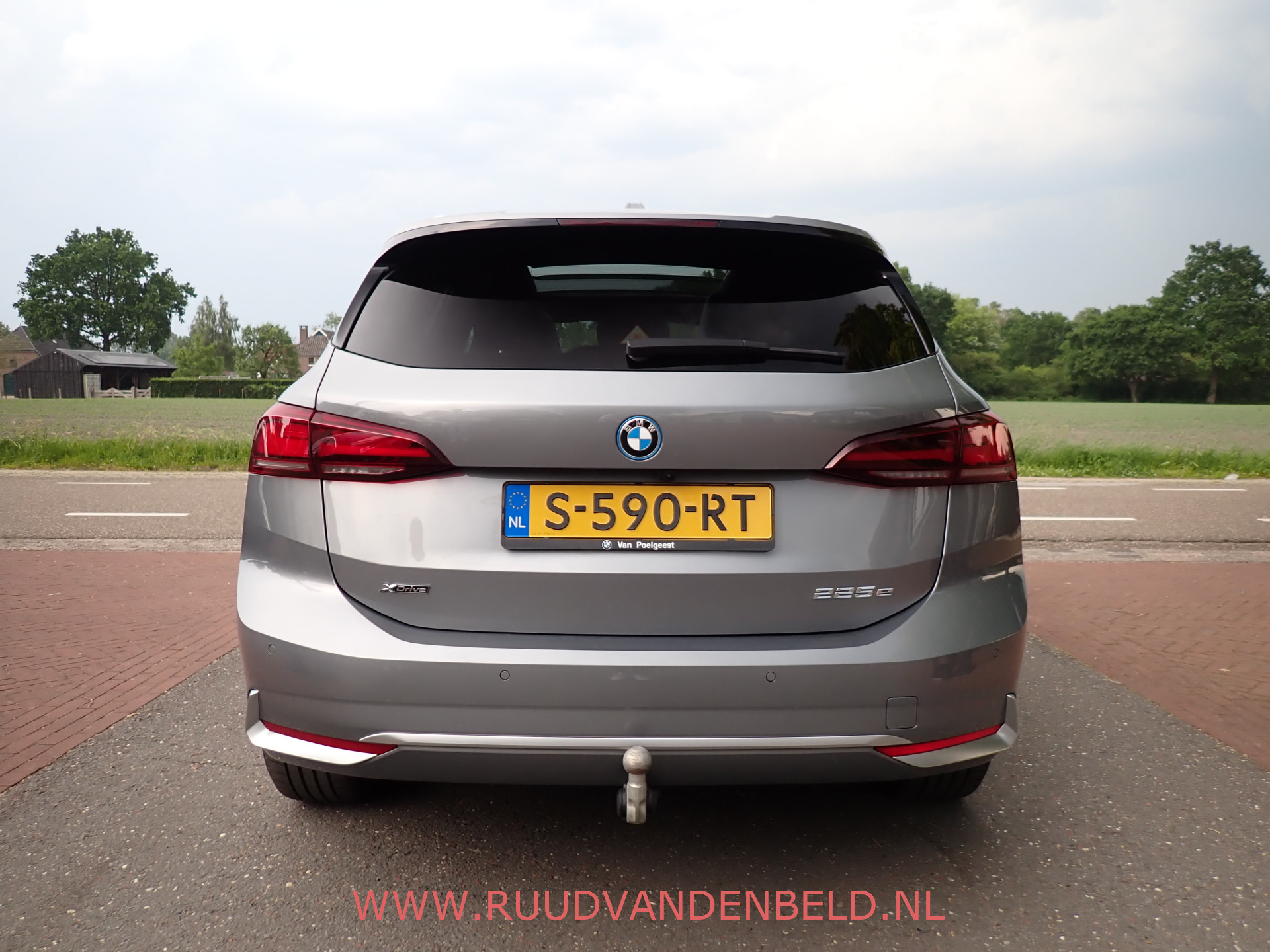 Foto van BMW 225e xDrive Active Tourer