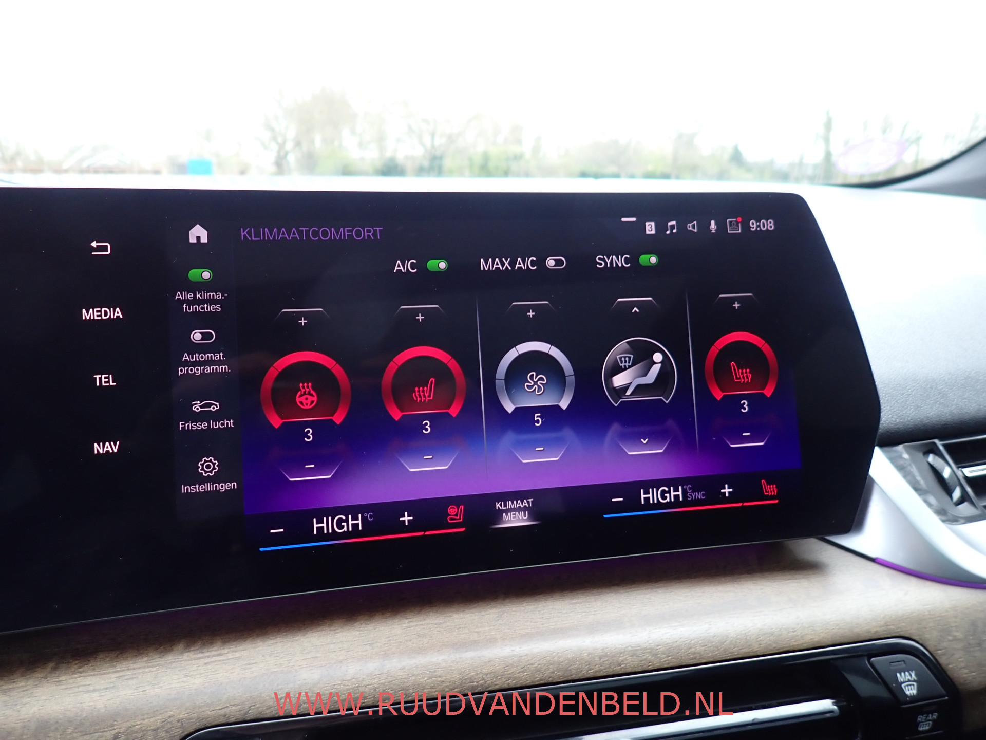 Foto van BMW 225e xDrive Active Tourer