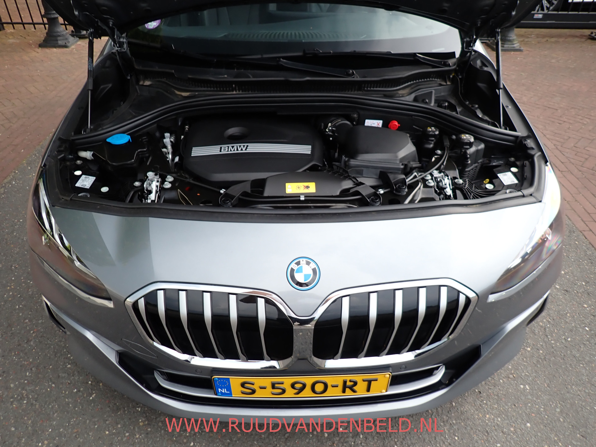 Foto van BMW 225e xDrive Active Tourer