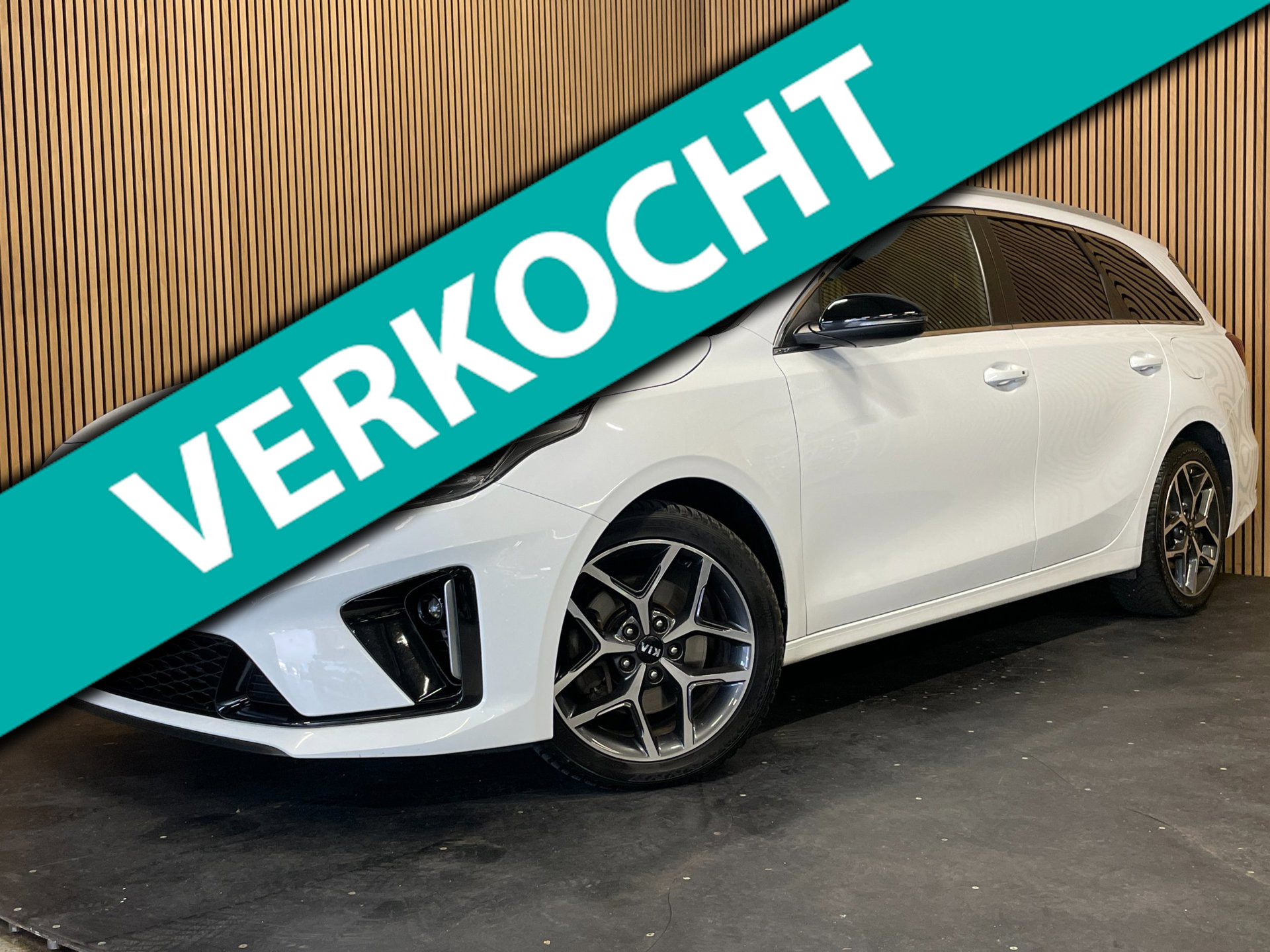 Kia Ceed 1.4 T-GDi GT-Line|141PK|AUTOMAAT|AFN.TREKHAAK|ACC|PANO|DIGITAL COCKPIT|CARPLAY|CAMERA|STOEL+STUURVERW|NAP|NL| 2020 - voorkant