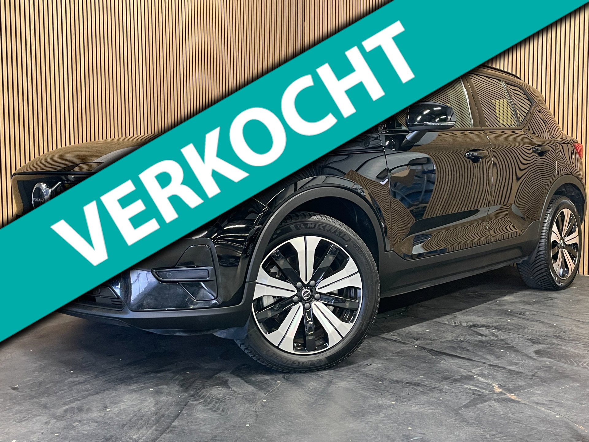 Volvo XC40 Recharge Plus 70 kWh 2023 - voorkant