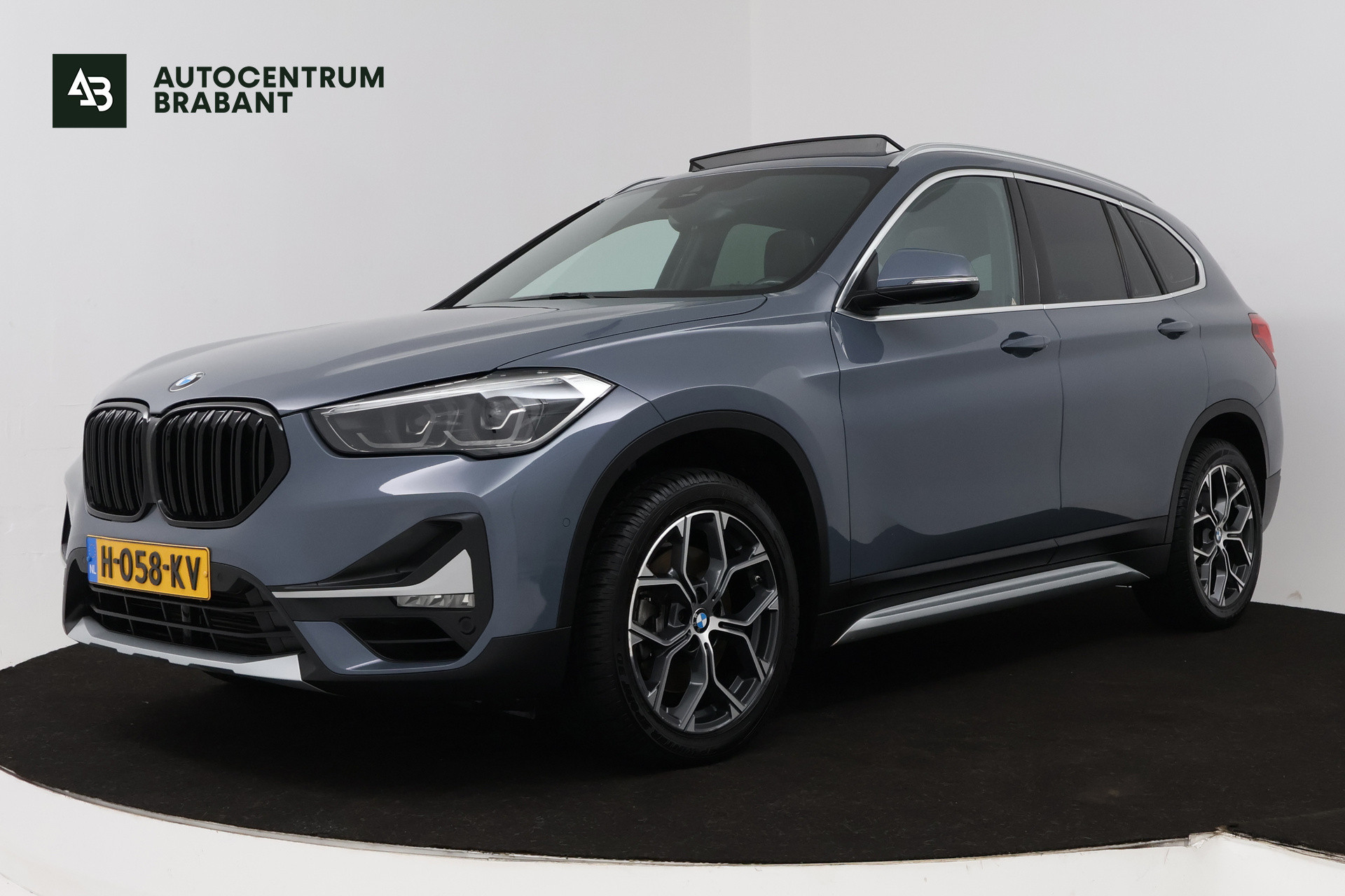 Foto van BMW X1 SDRIVE20I
