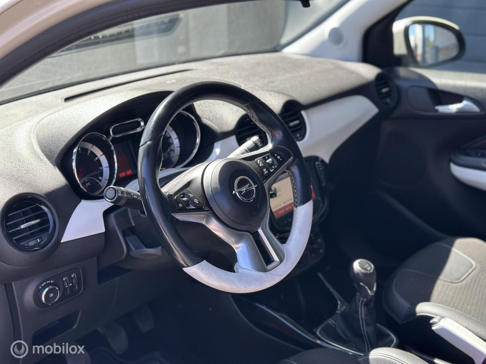 Foto van Opel Adam