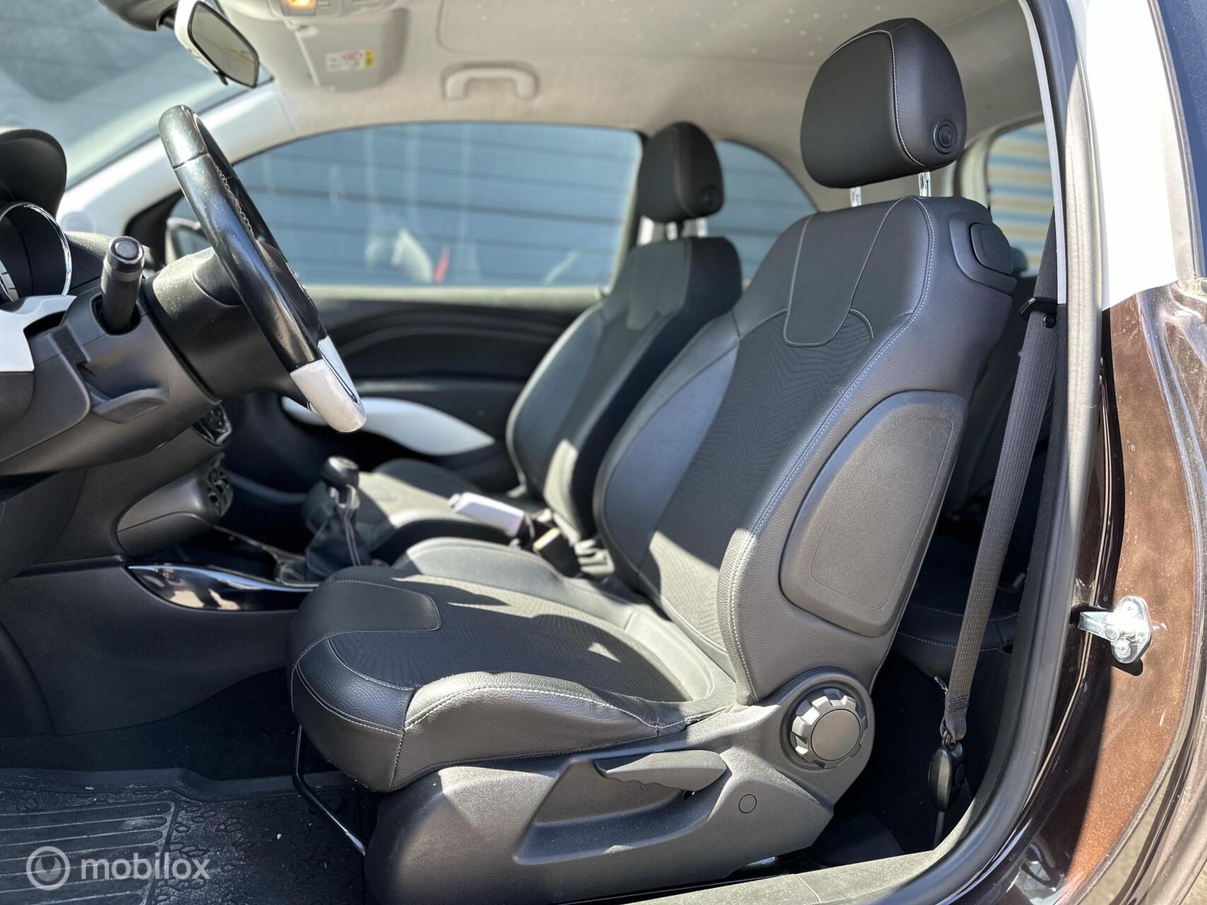 Foto van Opel Adam