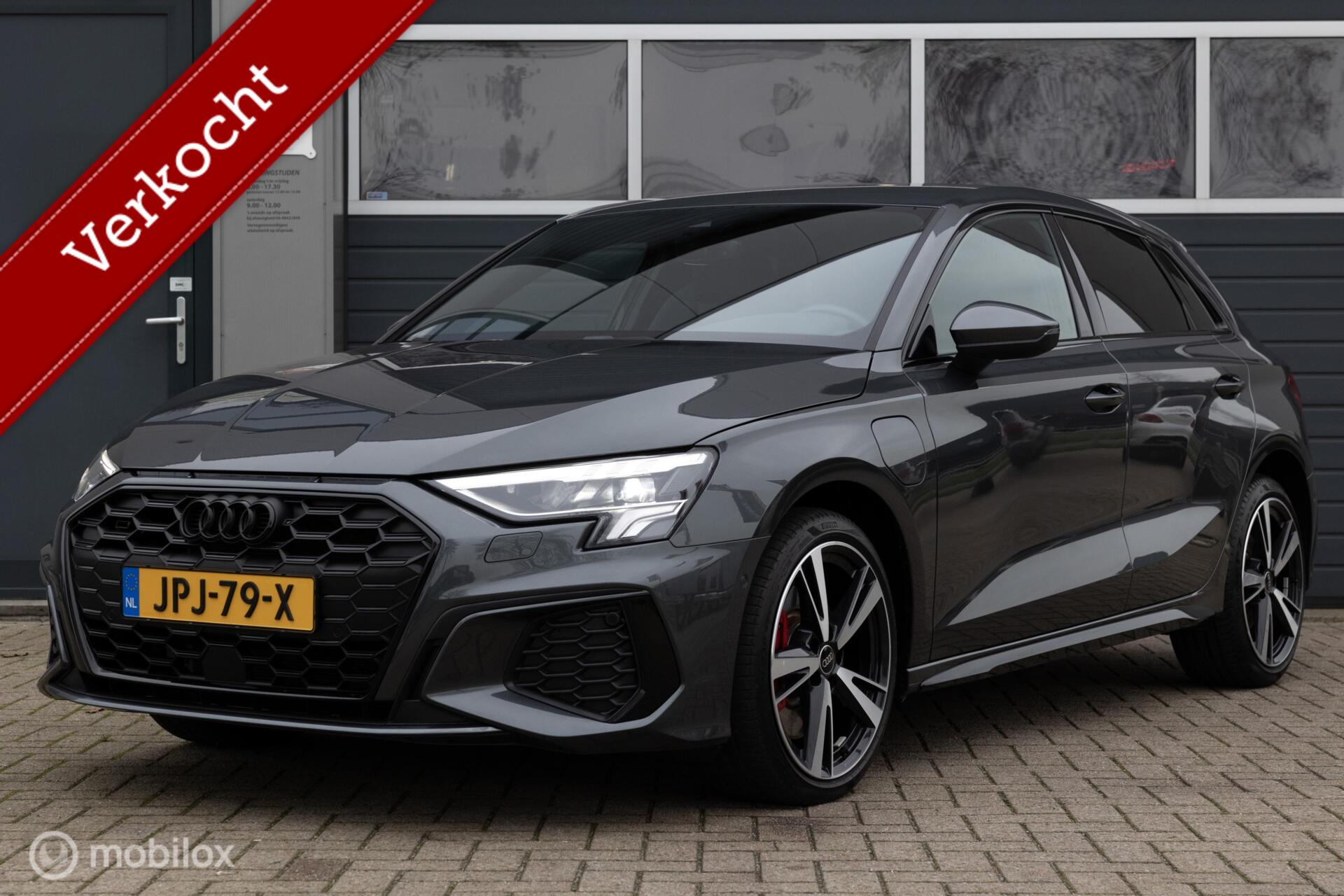 Audi A3 45 TFSIe 45 TFSI e S edition Competition S-LINE 2023 - voorkant